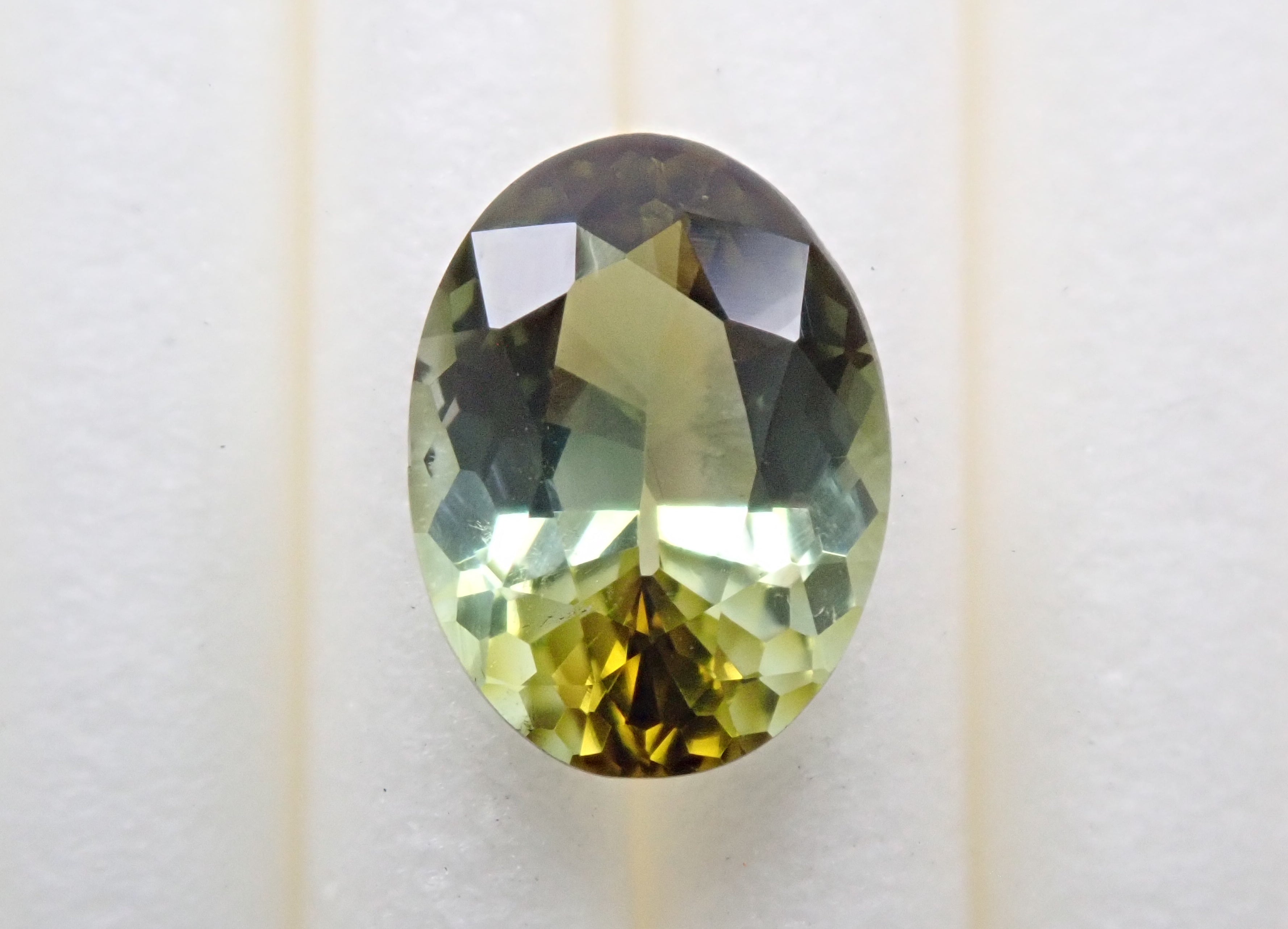 [On sale at 10pm on 11/15] Brazilian bicolor tourmaline 1.010ct loose stone