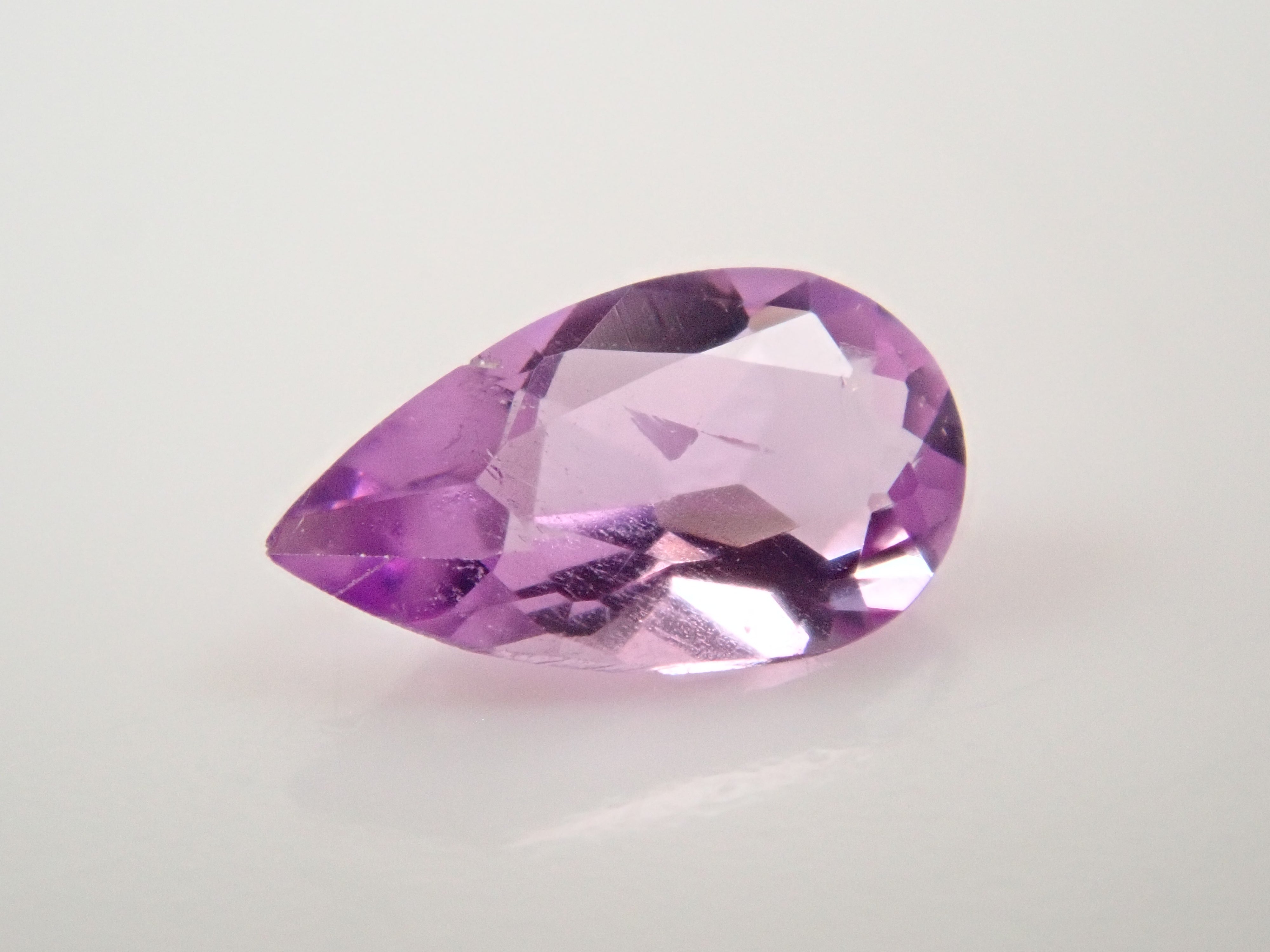 アフガニスタン産ハックマナイト 0.093ctルース