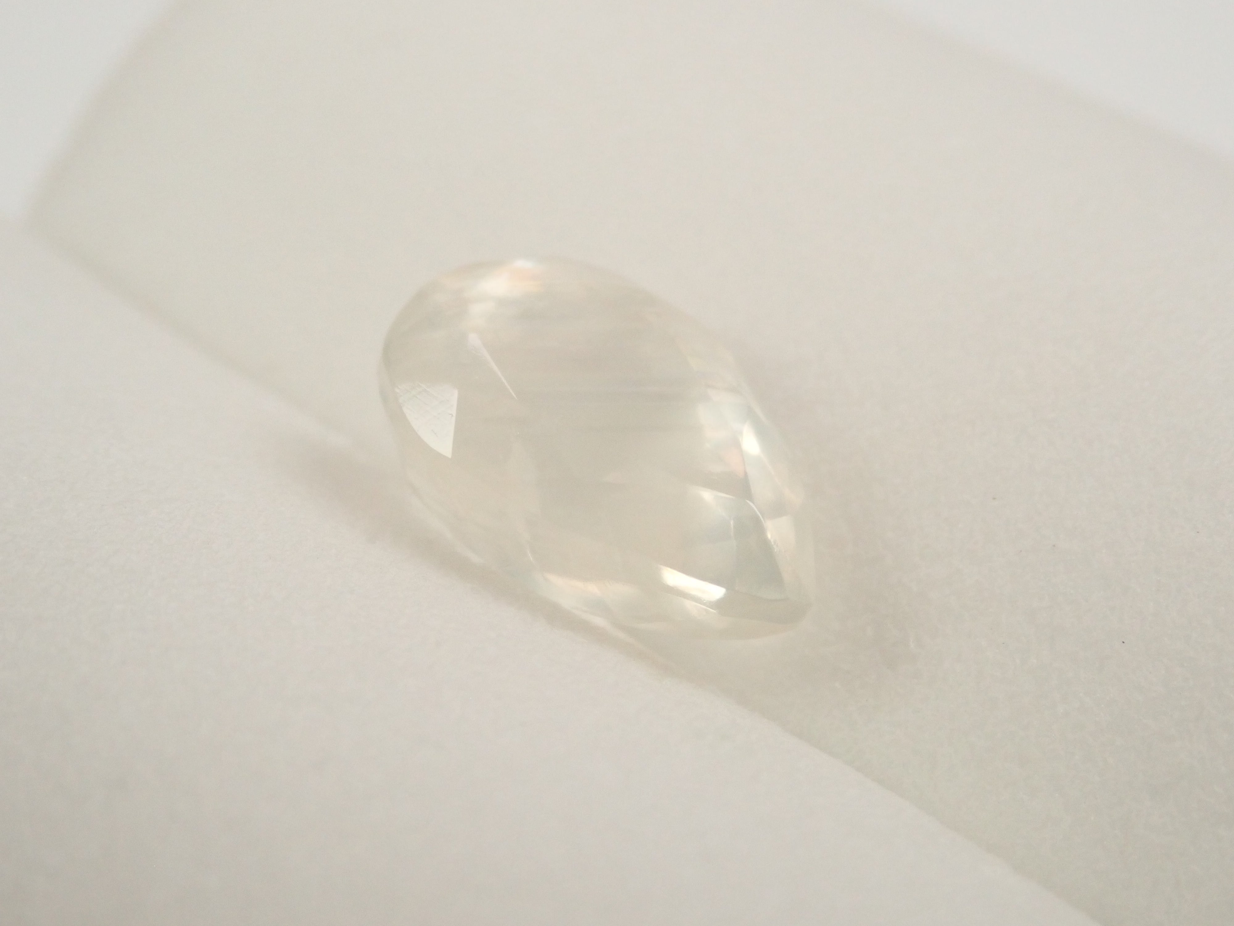 マラウイ産ムーンストーン（マラウイムーンストーン） 2.428ctルース