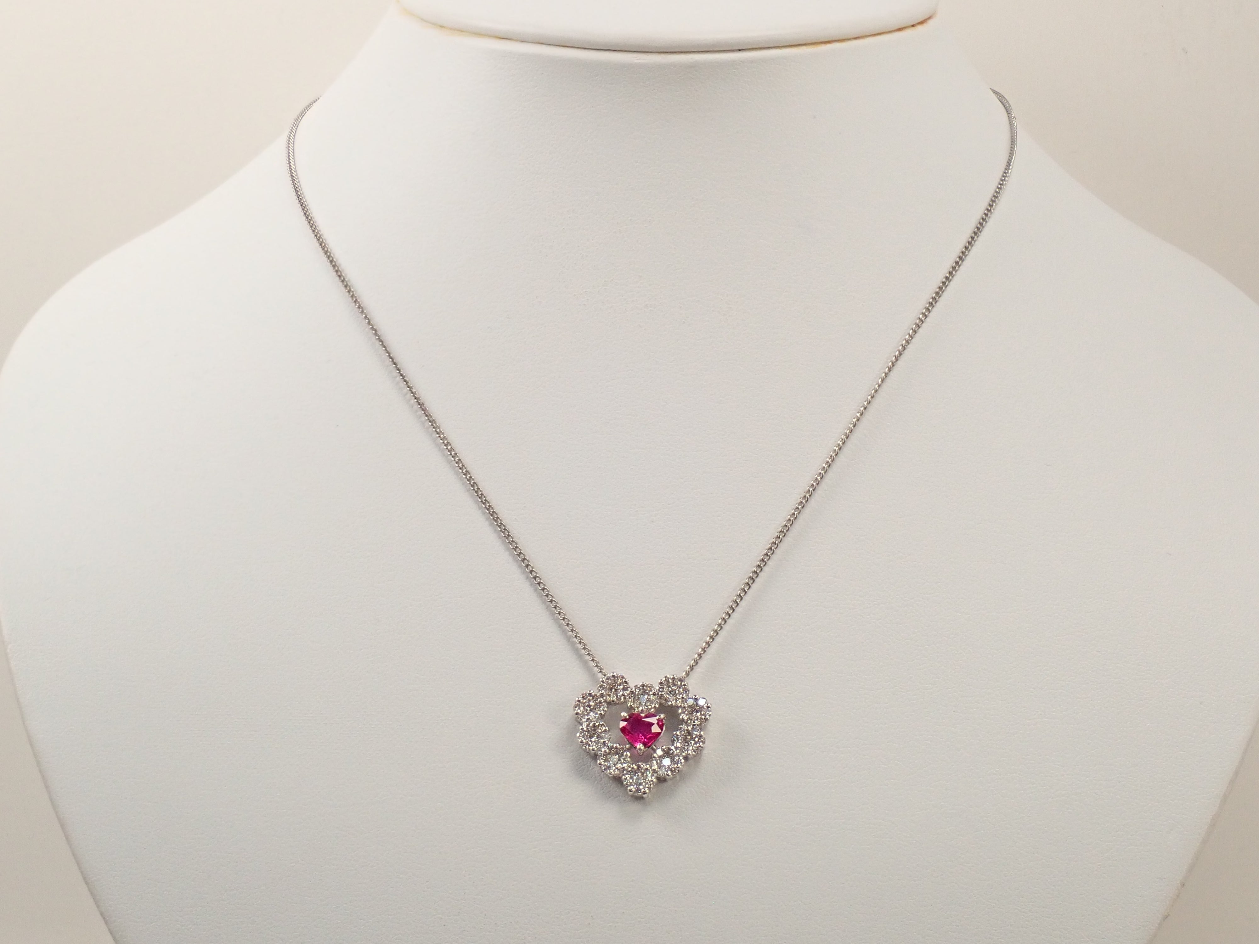 【22602611掲載】【カラフリ】K18WG ルビー 0.94ct ペンダントトップ（ネックレストップ）