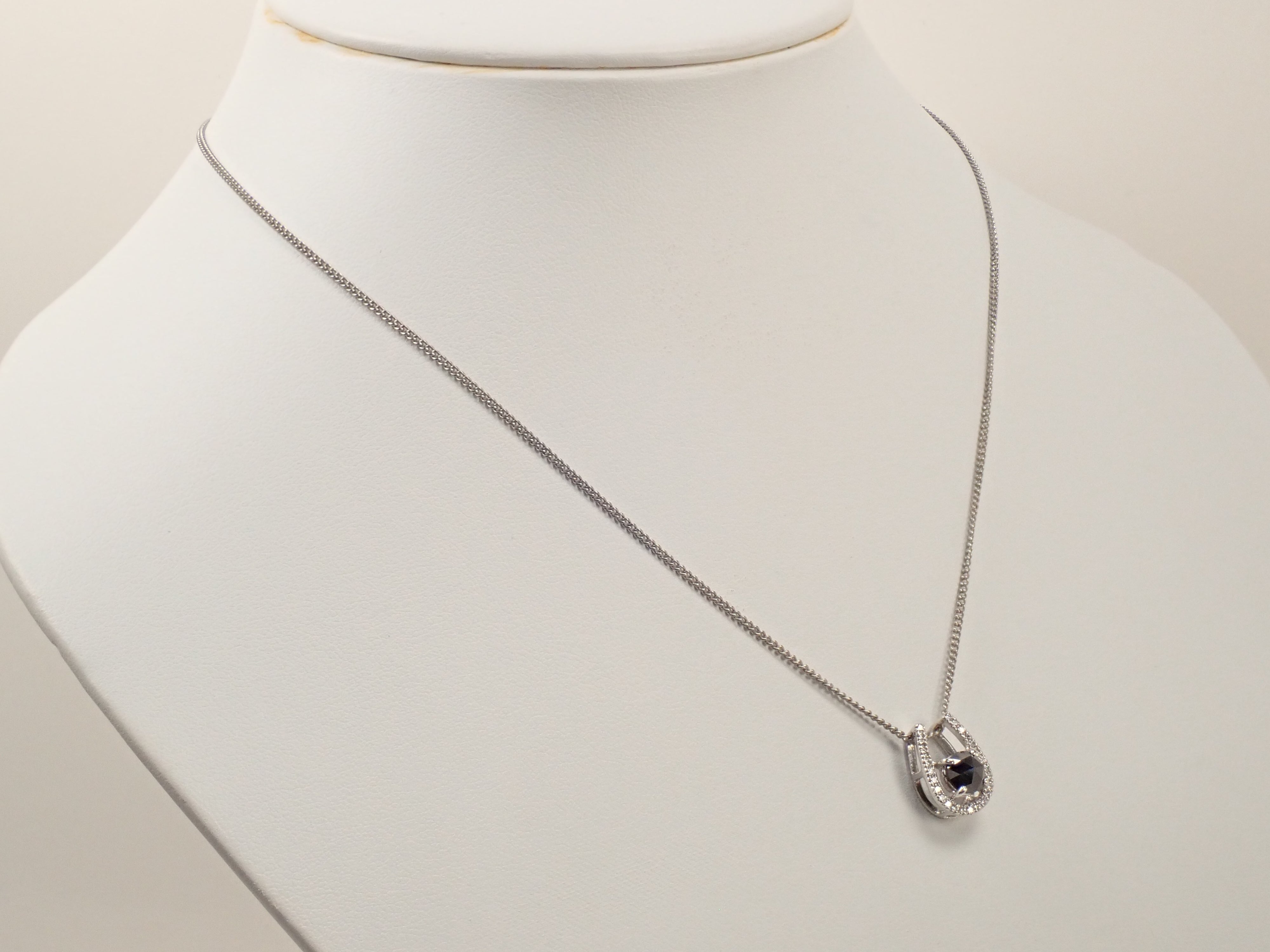 【22602612掲載】【カラフリ】K14WG ブラックダイヤモンド 0.89ct ペンダントトップ（ネックレストップ）