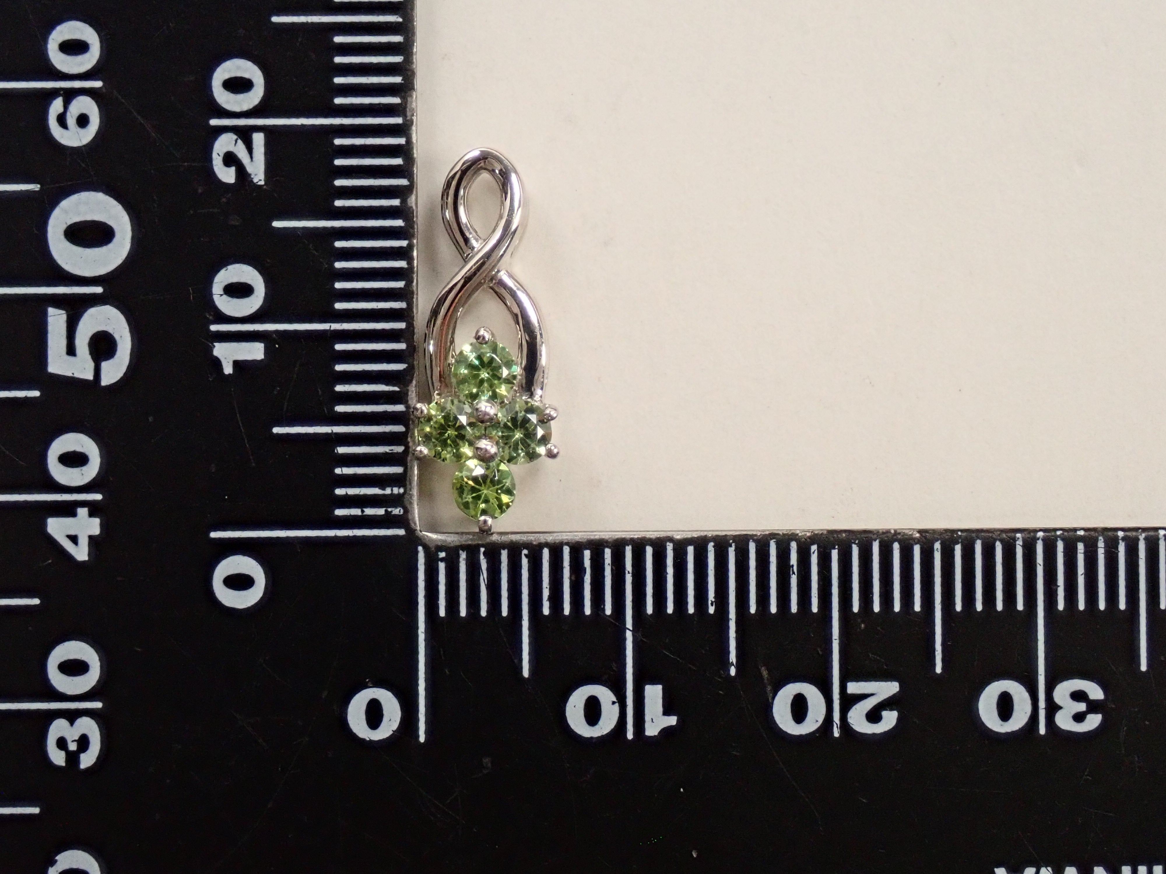 【6/14 22時販売】【カラフリ】Pt950 デマントイドガーネット 0.50ct ペンダントトップ（ネックレストップ） 鑑別書
