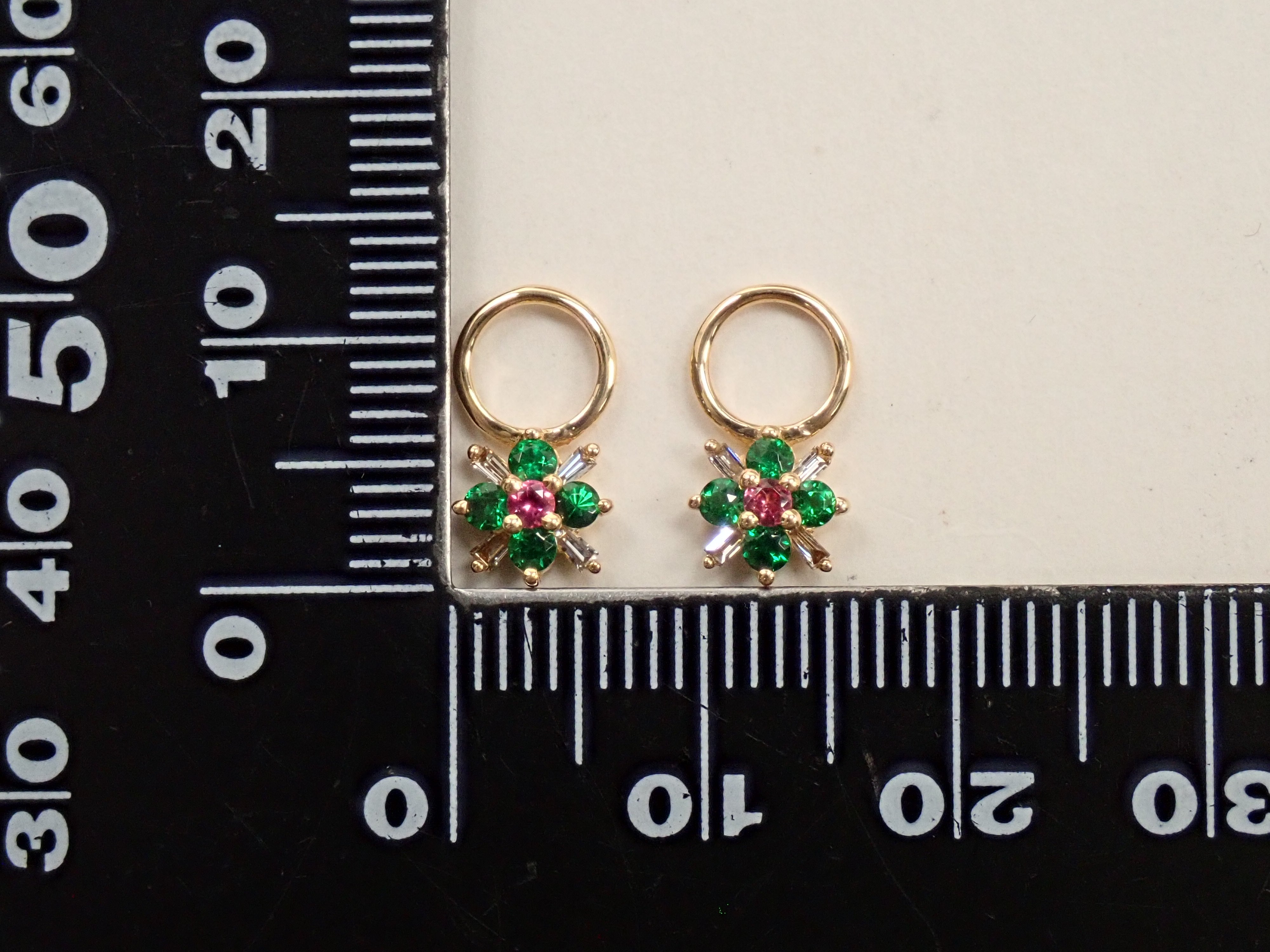 K18 グロッシュラーガーネット 0.26ctct ペンダントトップ（ネックレストップ）