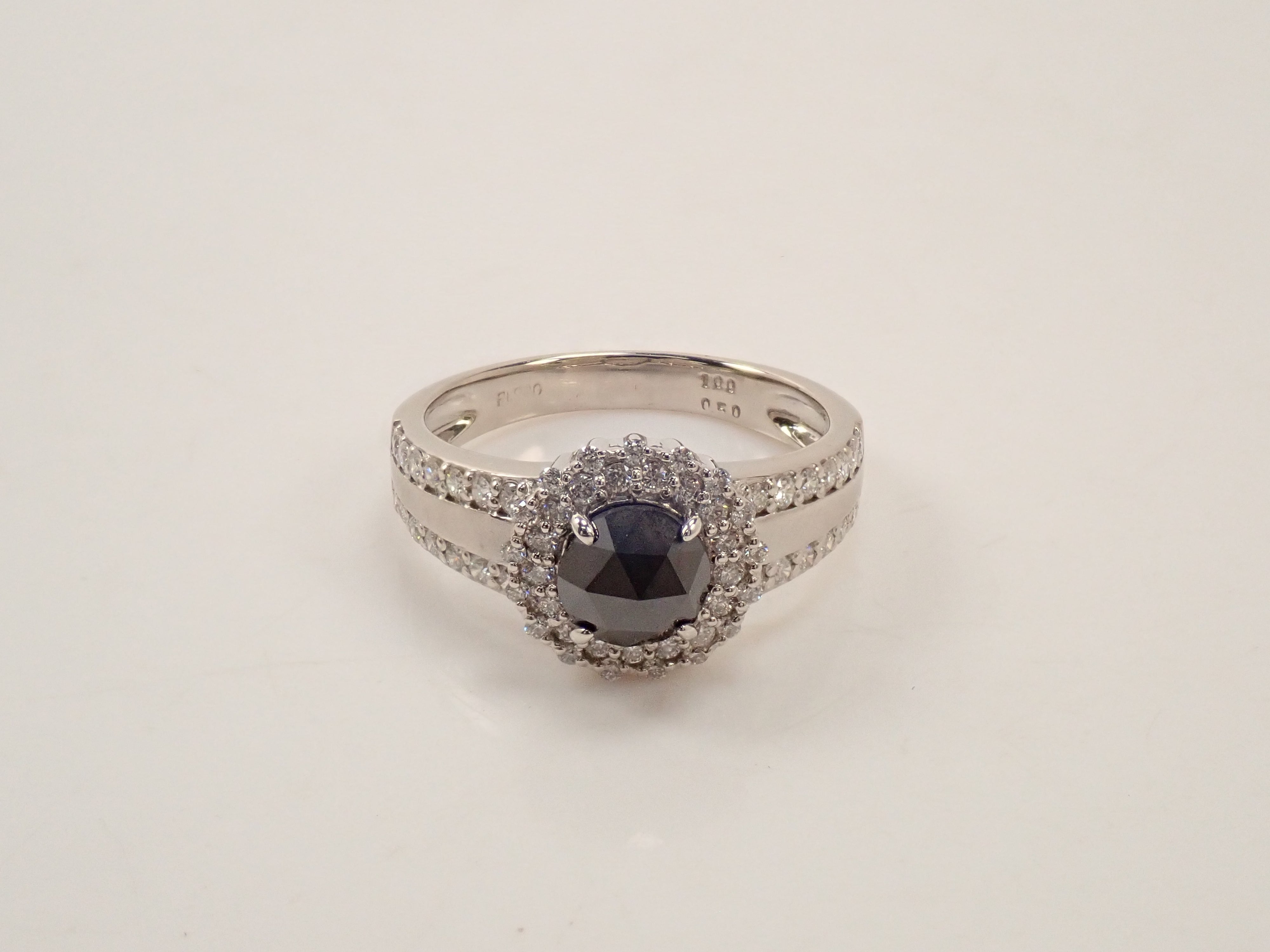 【22602618掲載】Pt900 ブラックダイヤモンド 1ct リング