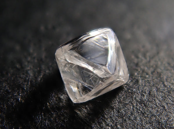【6/5 22時販売】南アフリカ産ダイヤモンド原石（ソーヤブル） 0.099ct原石