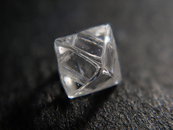 南アフリカ産ダイヤモンド原石（ソーヤブル） 0.101ct原石