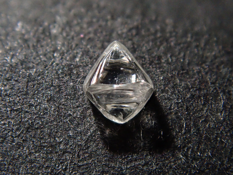 南アフリカ産ダイヤモンド原石（ソーヤブル） 0.085ct原石