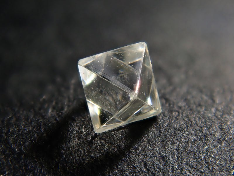 南アフリカ産ダイヤモンド原石（ソーヤブル） 0.091ct原石