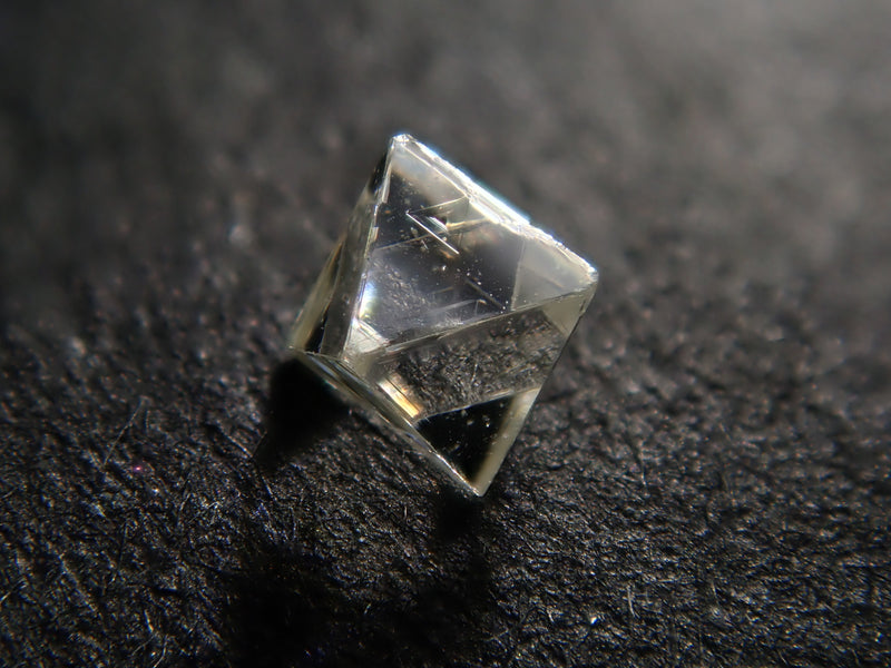 南アフリカ産ダイヤモンド原石（ソーヤブル） 0.091ct原石