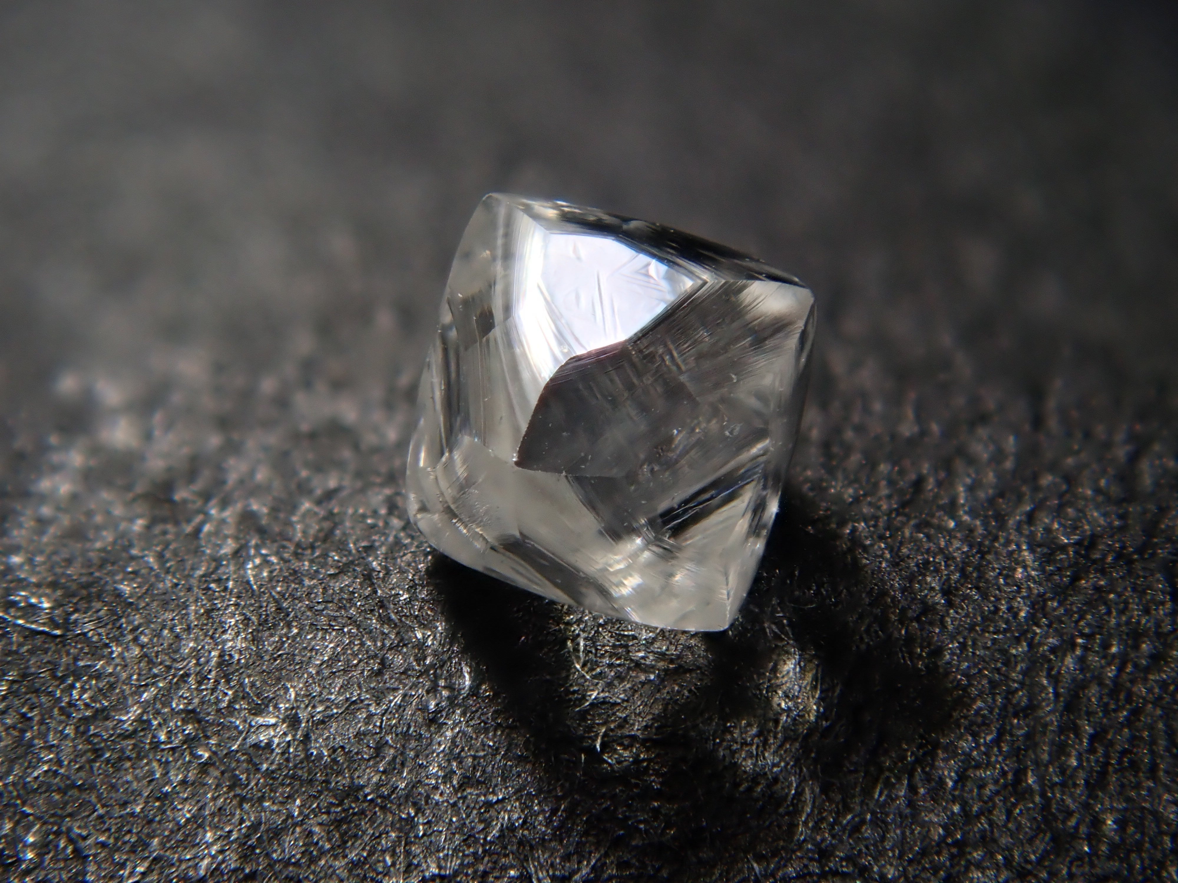 ダイヤモンド原石（ソーヤブル） 0.125ctルース