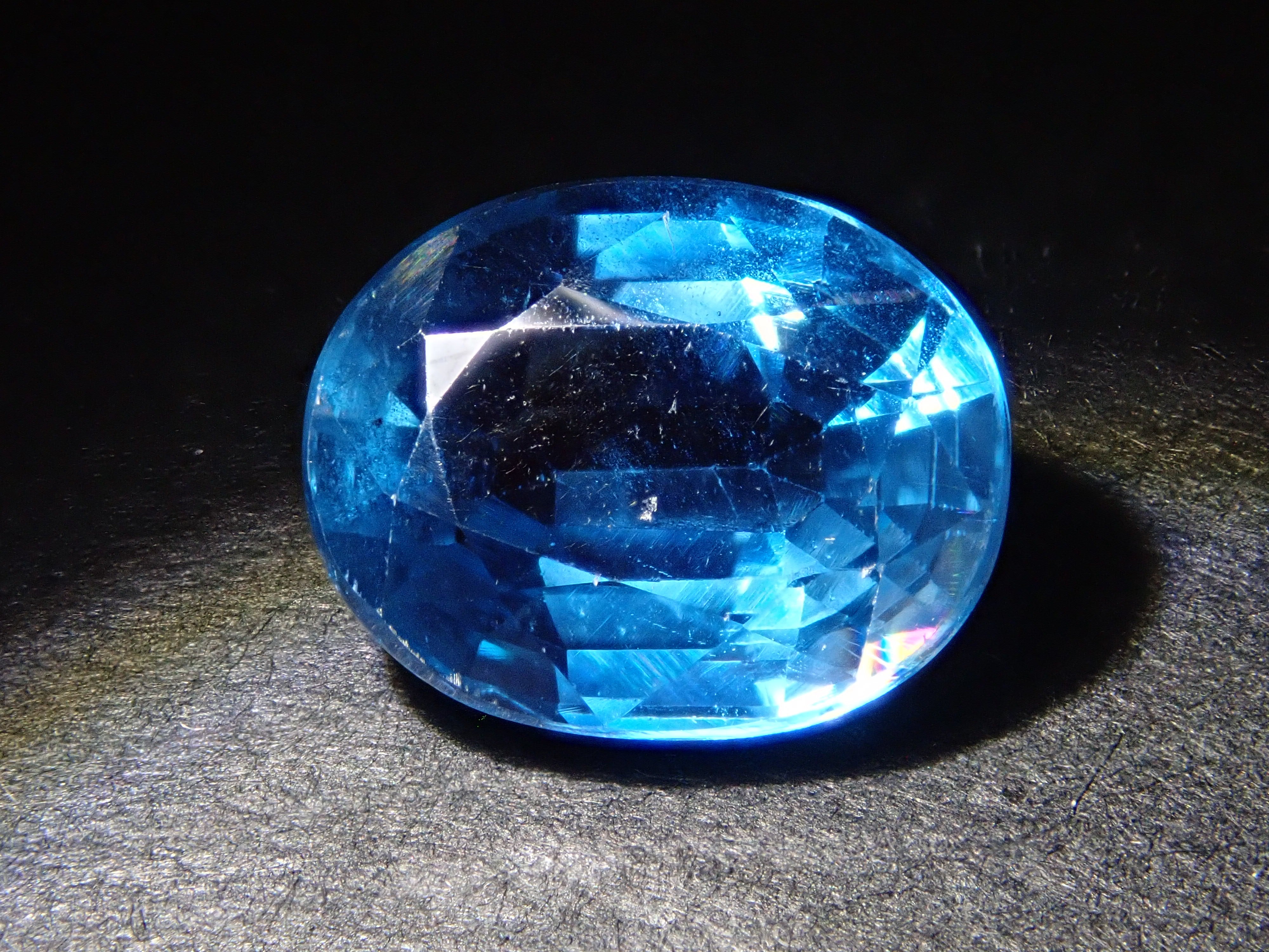 夢幻品質　ネパール世界最高峰の秘宝　幻のエメラルドブルーヒマラヤカイヤナイト 12563329掲載】ネパール産カイヤナイト 2.906ctルース