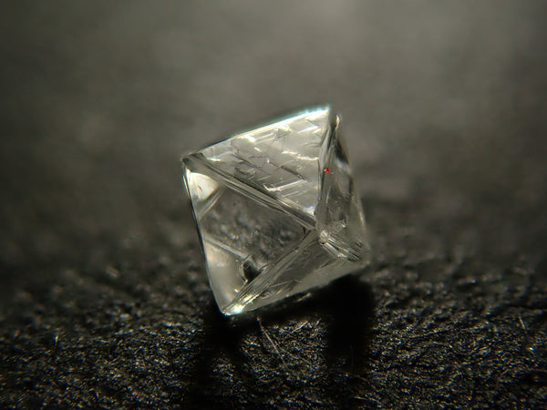 ロシア産ダイヤモンド原石（ソーヤブル） 0.091ctルース