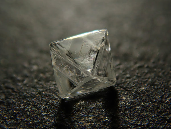 ロシア産ダイヤモンド原石（ソーヤブル） 0.091ctルース