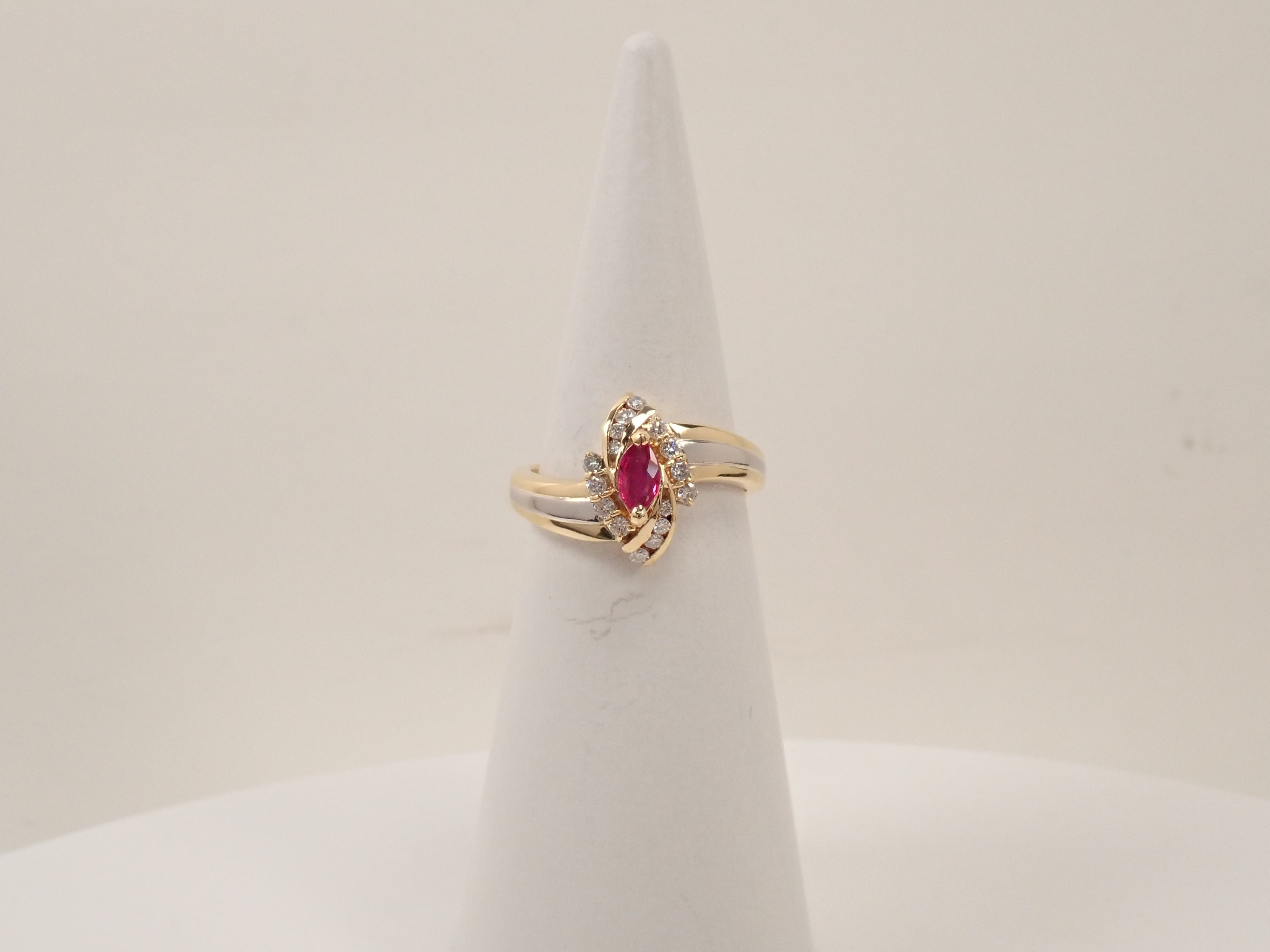 Pt900/K18 ルビー 0.28ct・ダイヤモンド0.20ct リング 鑑別書