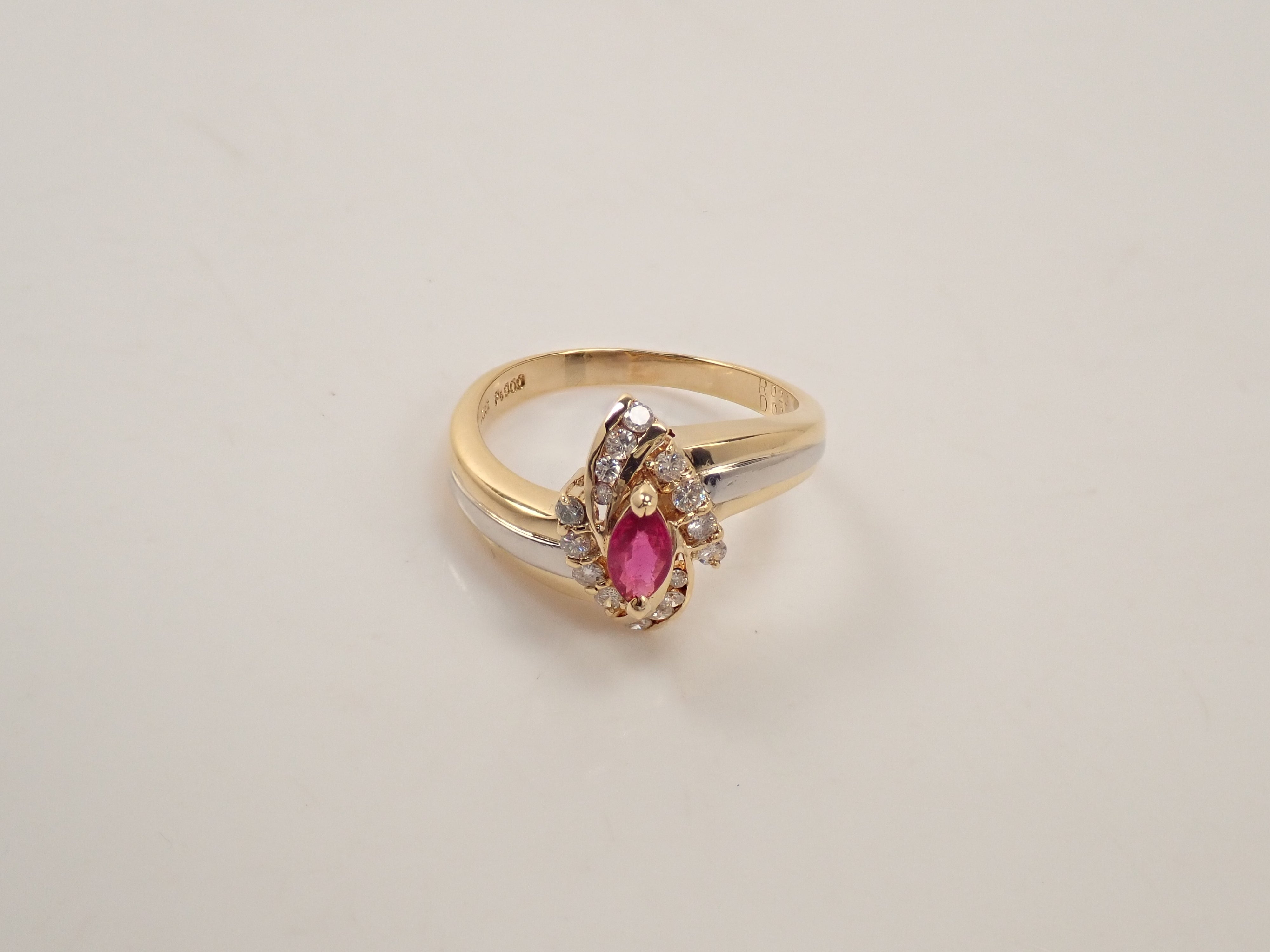 Pt900/K18 ルビー 0.28ct・ダイヤモンド0.20ct リング 鑑別書