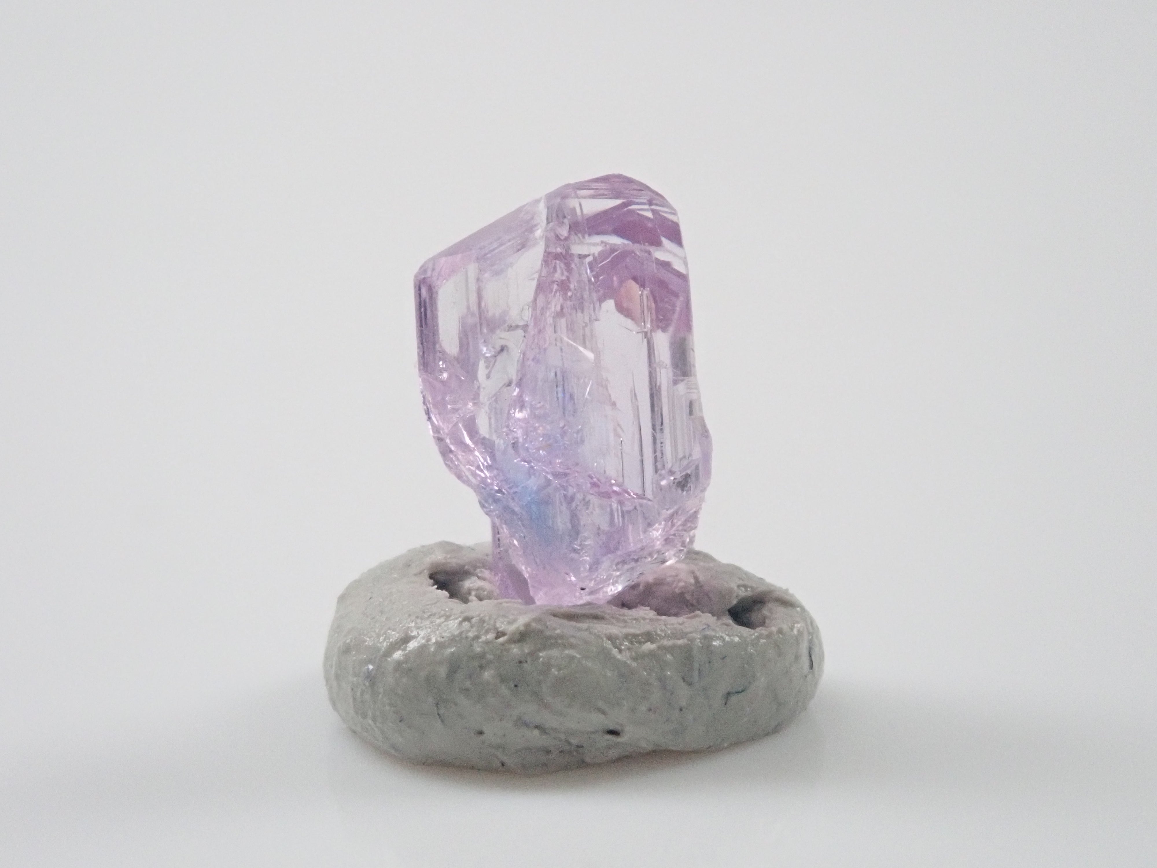 【12543492掲載】タンザニア産ピンクゾイサイト 1.581ct原石