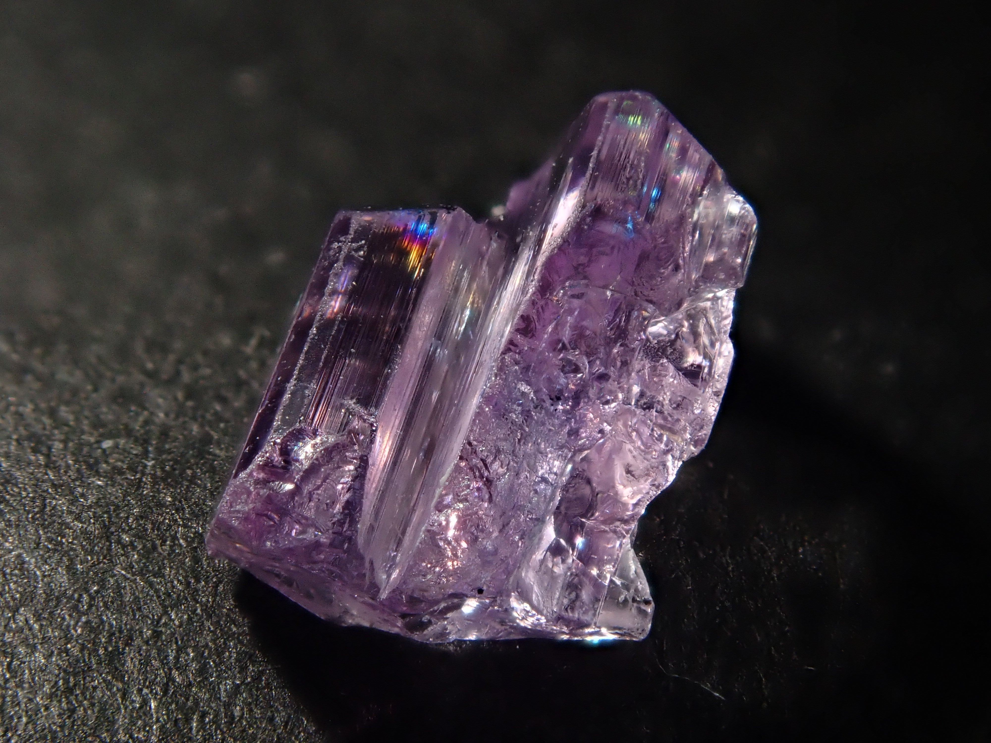 【12543492掲載】タンザニア産ピンクゾイサイト 1.581ct原石