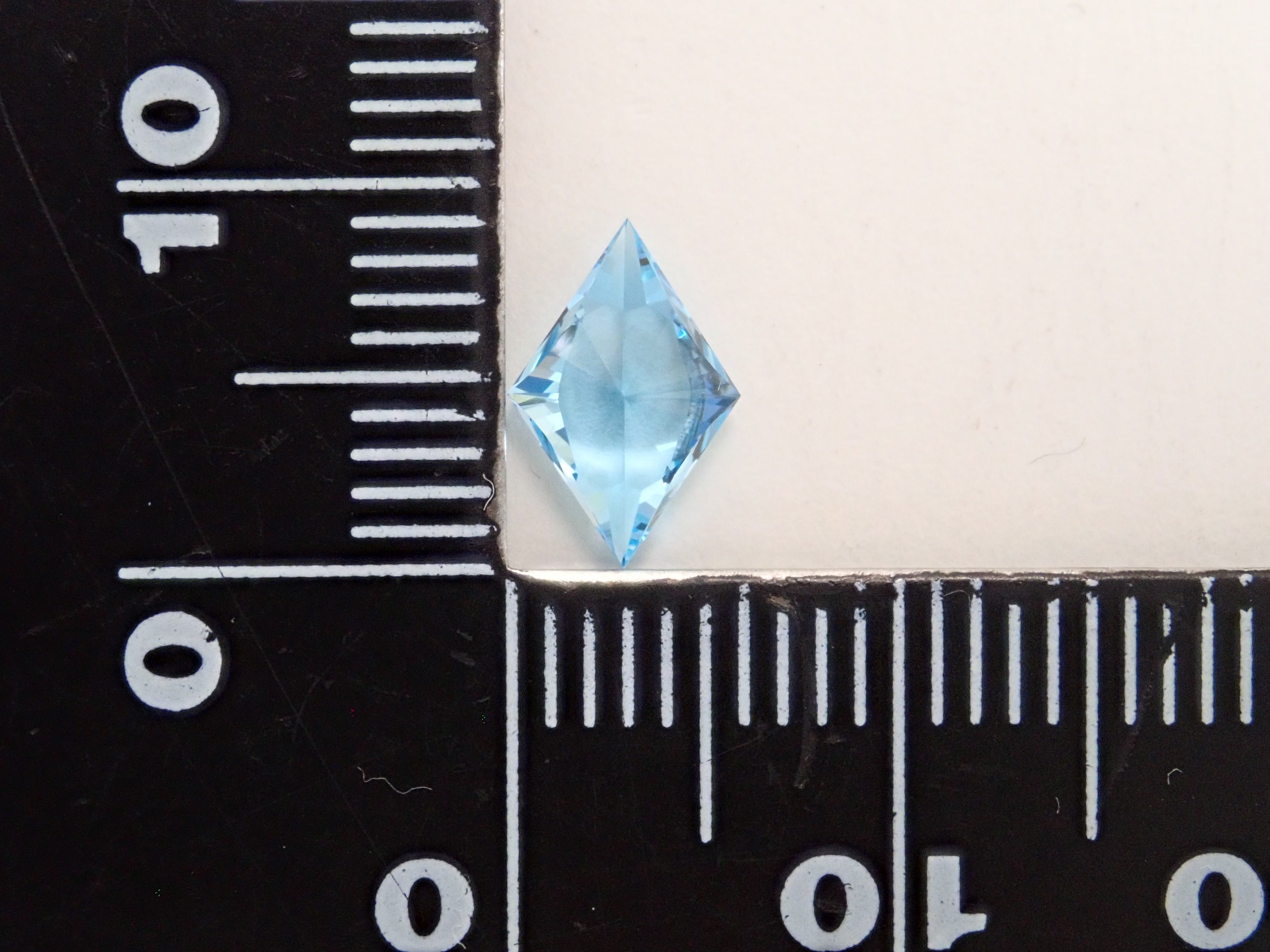 高品質　ブルートパーズ　裸石　ルース　ブラジル産　15ct ブラジル産スイスブルートパーズ 1.025ctルース