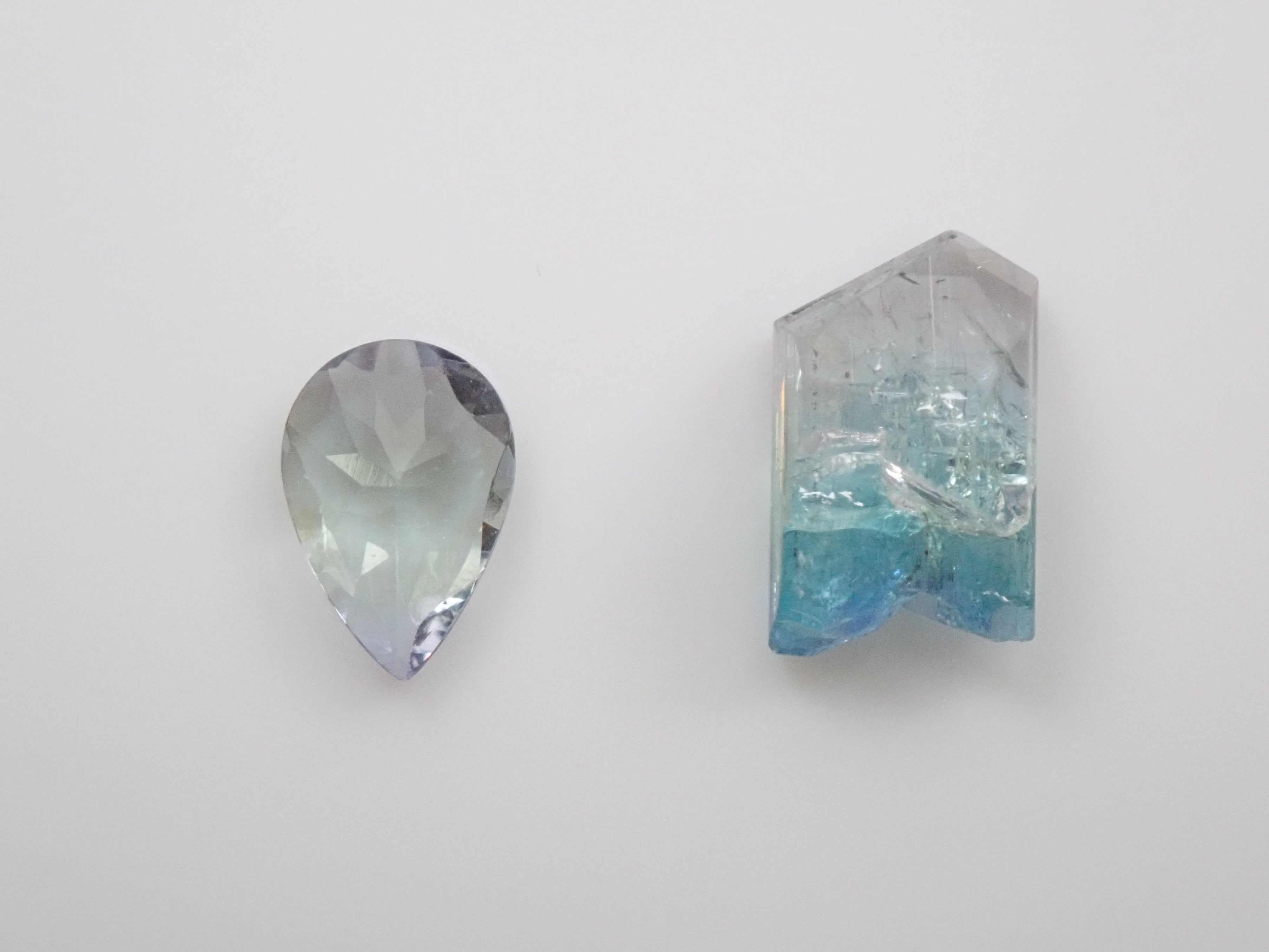 バイカラーゾイサイト 1.497ct原石