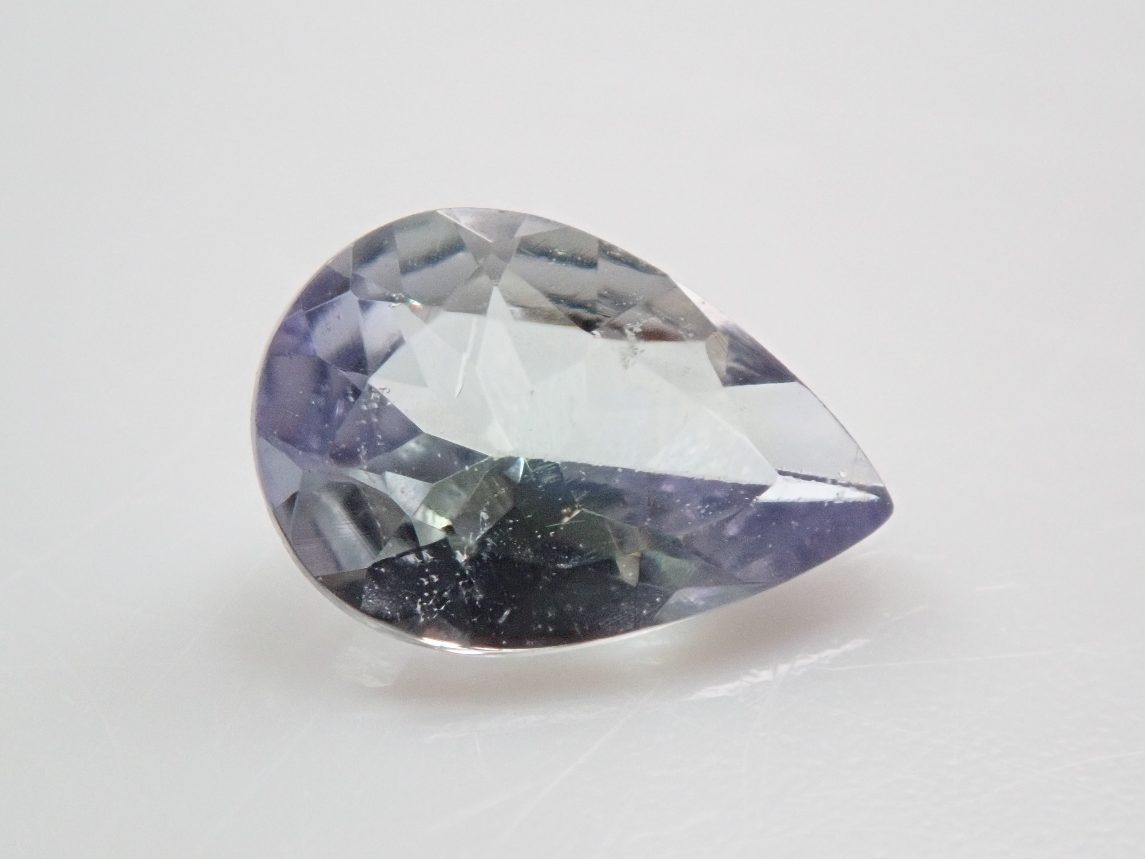 【12543391掲載】バイカラーゾイサイト 1.497ct原石