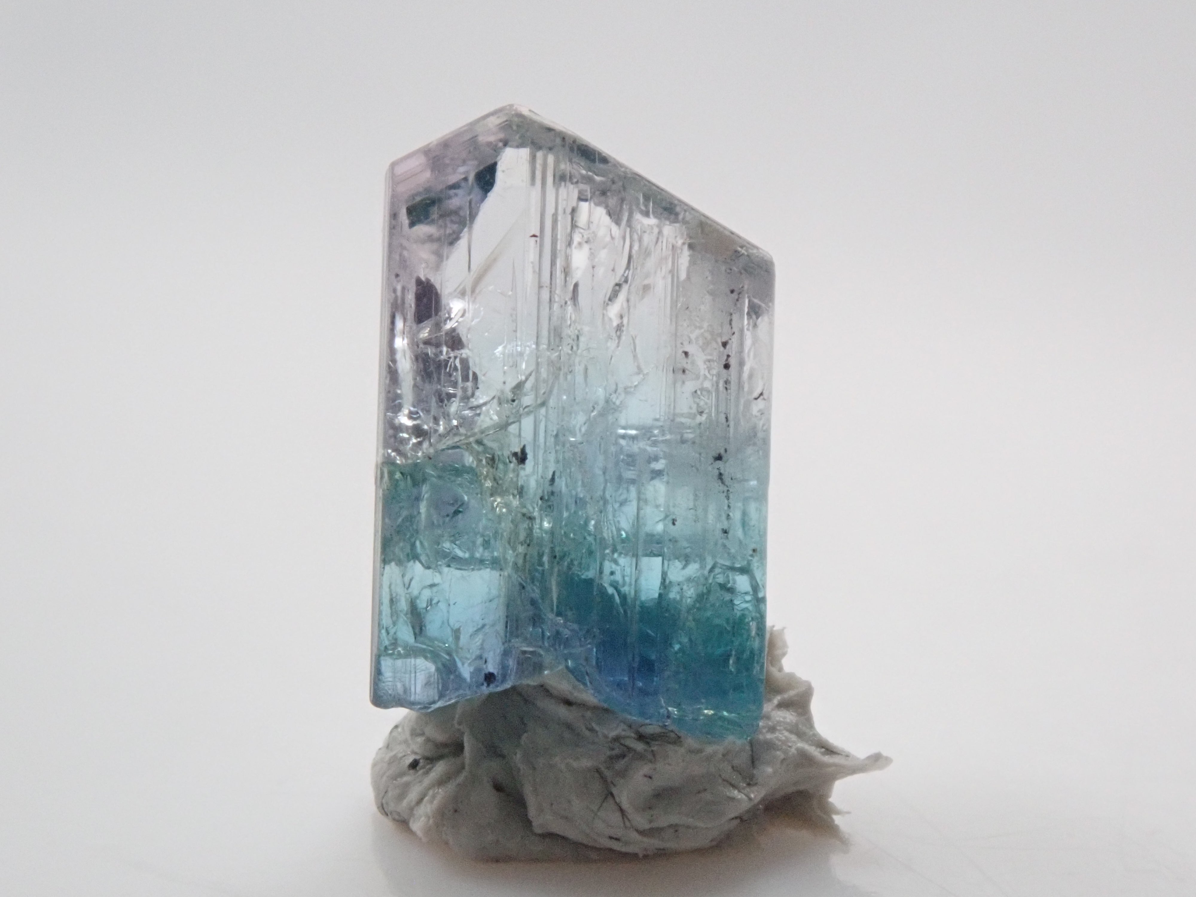 Bicolor Zoisite 1.497ct rough stone