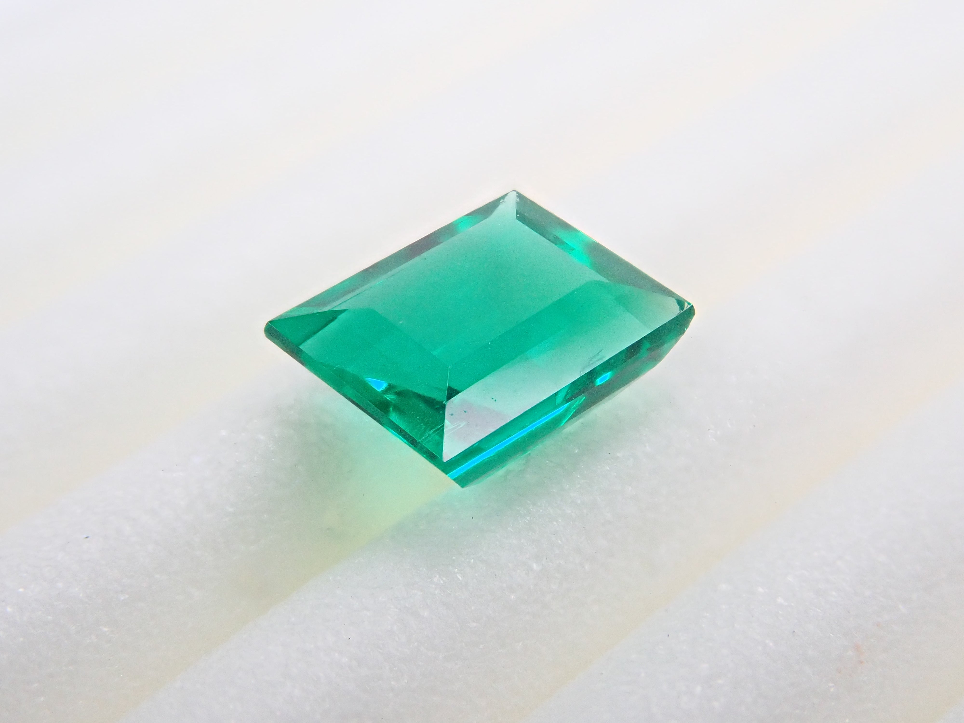 【12543545掲載】ノンオイルエメラルド 0.510ctルース