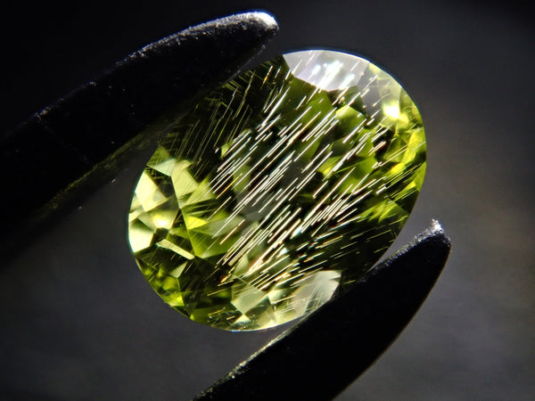 akariさま専用　宝石ルース　『3.4カラット！最高品質！』天然ペリドット鑑別 akariさま専用 宝石ルース 『3.4カラット！最高品質！』天然ペリドット