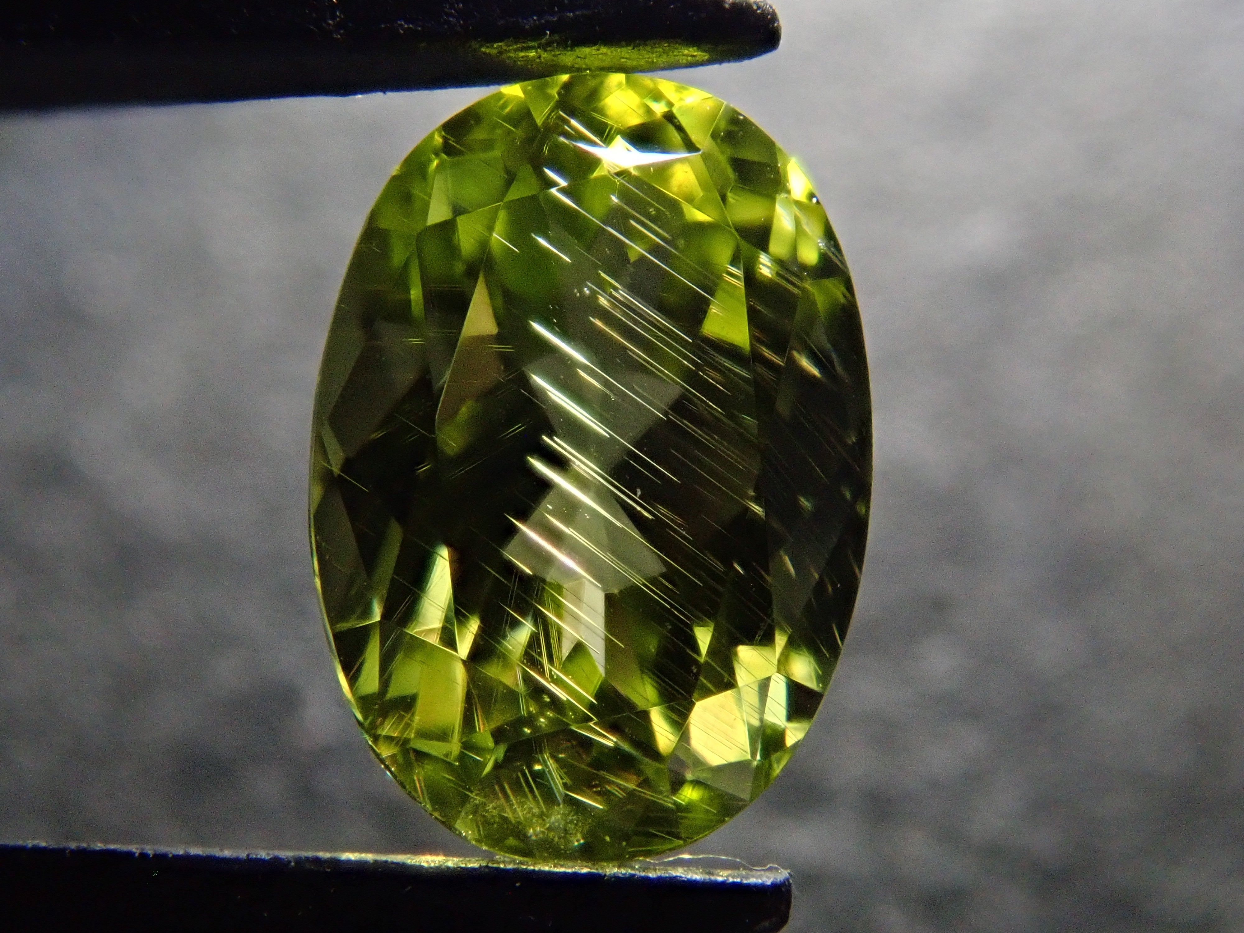 《Yurakucho Marui 20240725》Parasite Peridot (Parasite Peridot) 0.541ct Loose Stone Japan-Germany Exchange