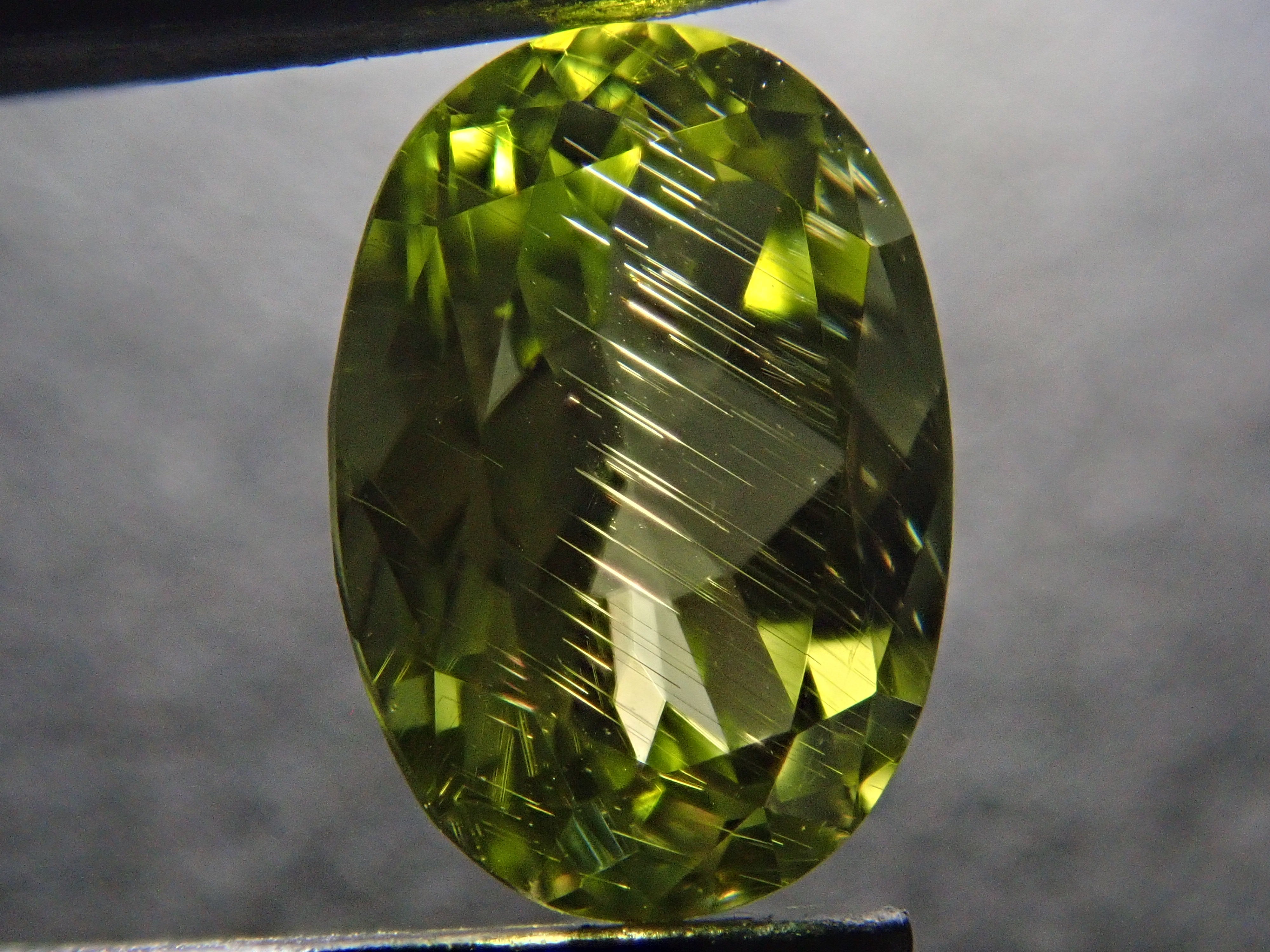 《Yurakucho Marui 20240725》Parasite Peridot (Parasite Peridot) 0.541ct Loose Stone Japan-Germany Exchange