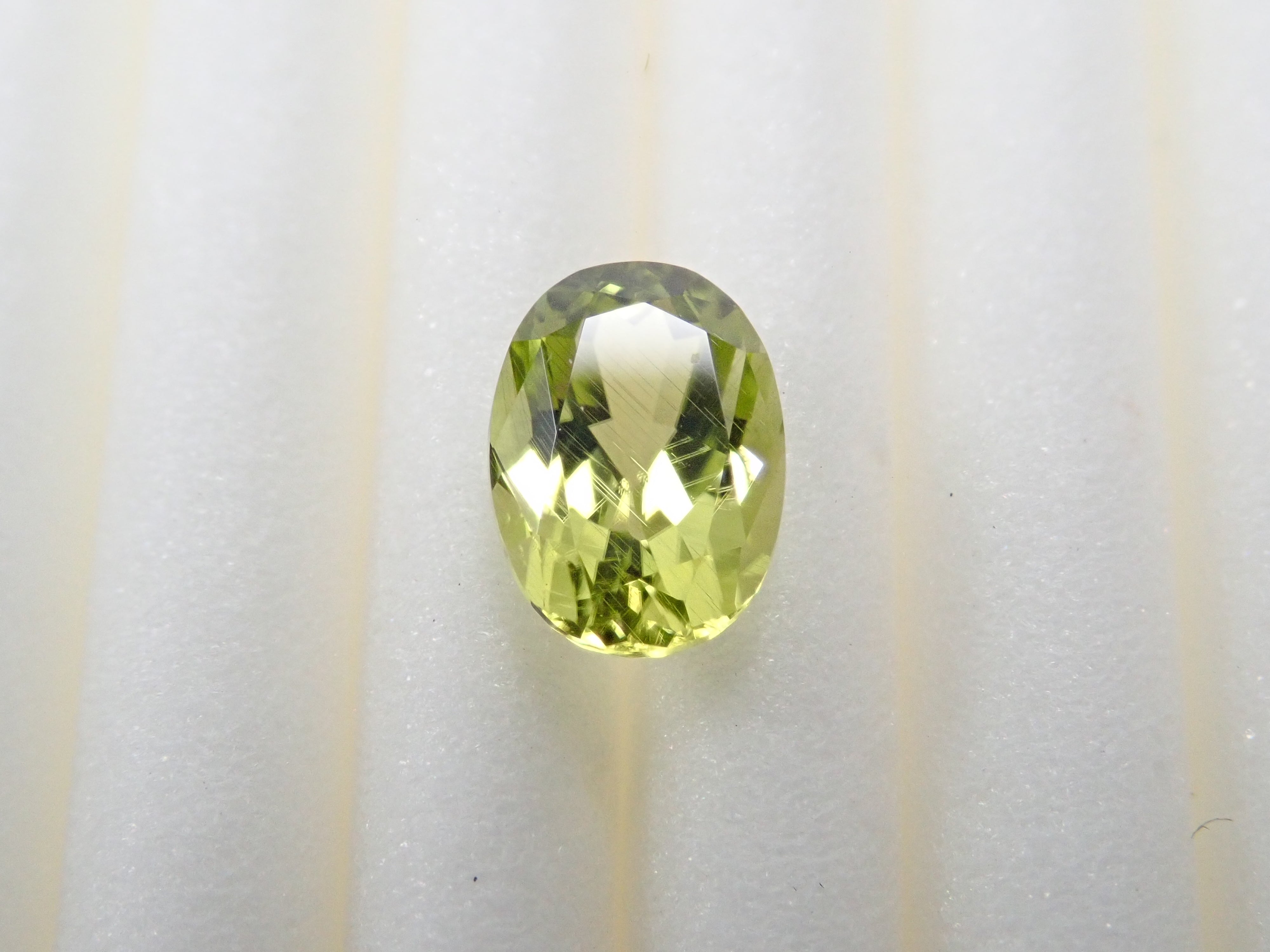 《Yurakucho Marui 20240725》Parasite Peridot (Parasite Peridot) 0.541ct Loose Stone Japan-Germany Exchange