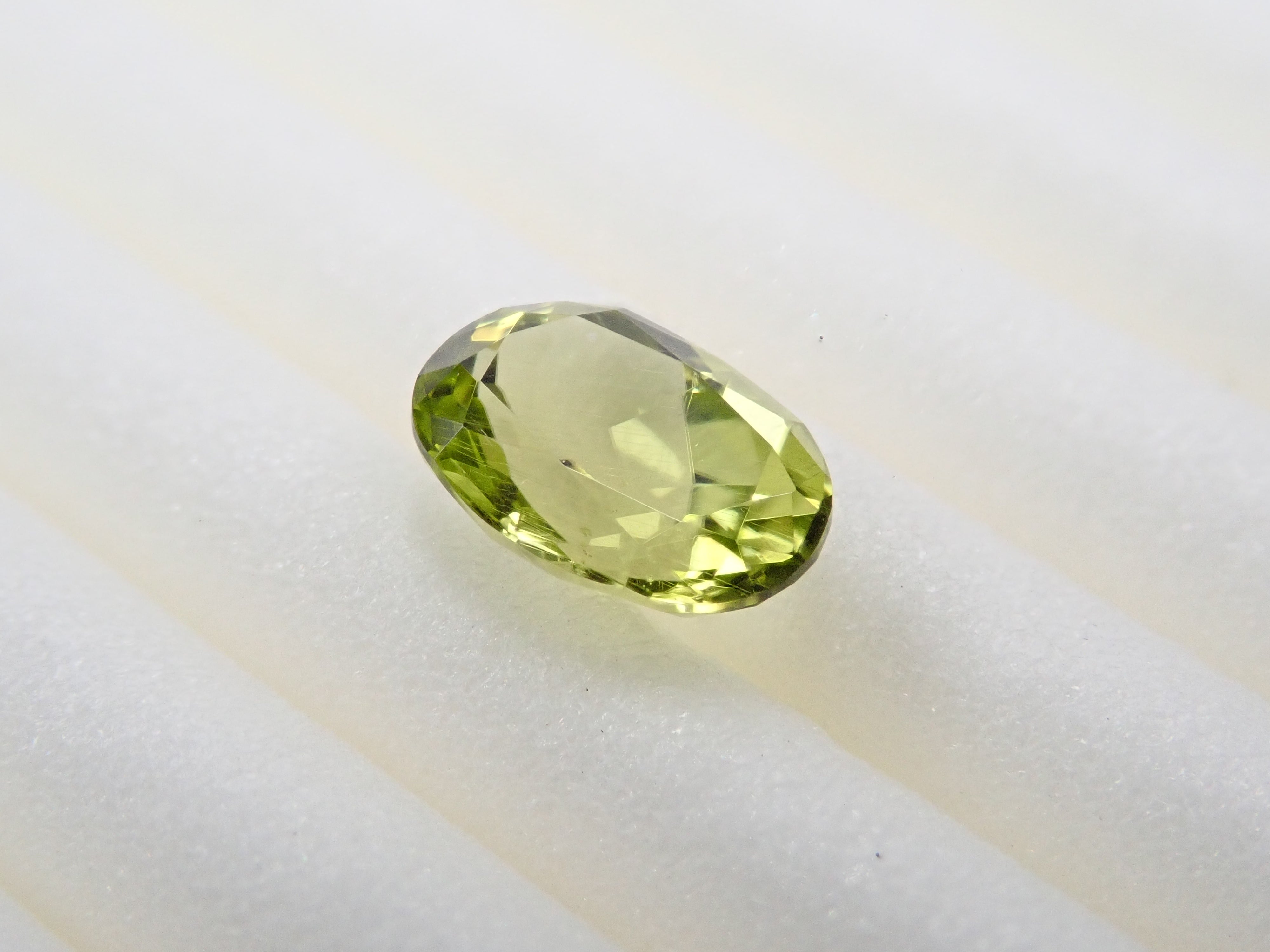 《Yurakucho Marui 20240725》Parasite Peridot (Parasite Peridot) 0.541ct Loose Stone Japan-Germany Exchange