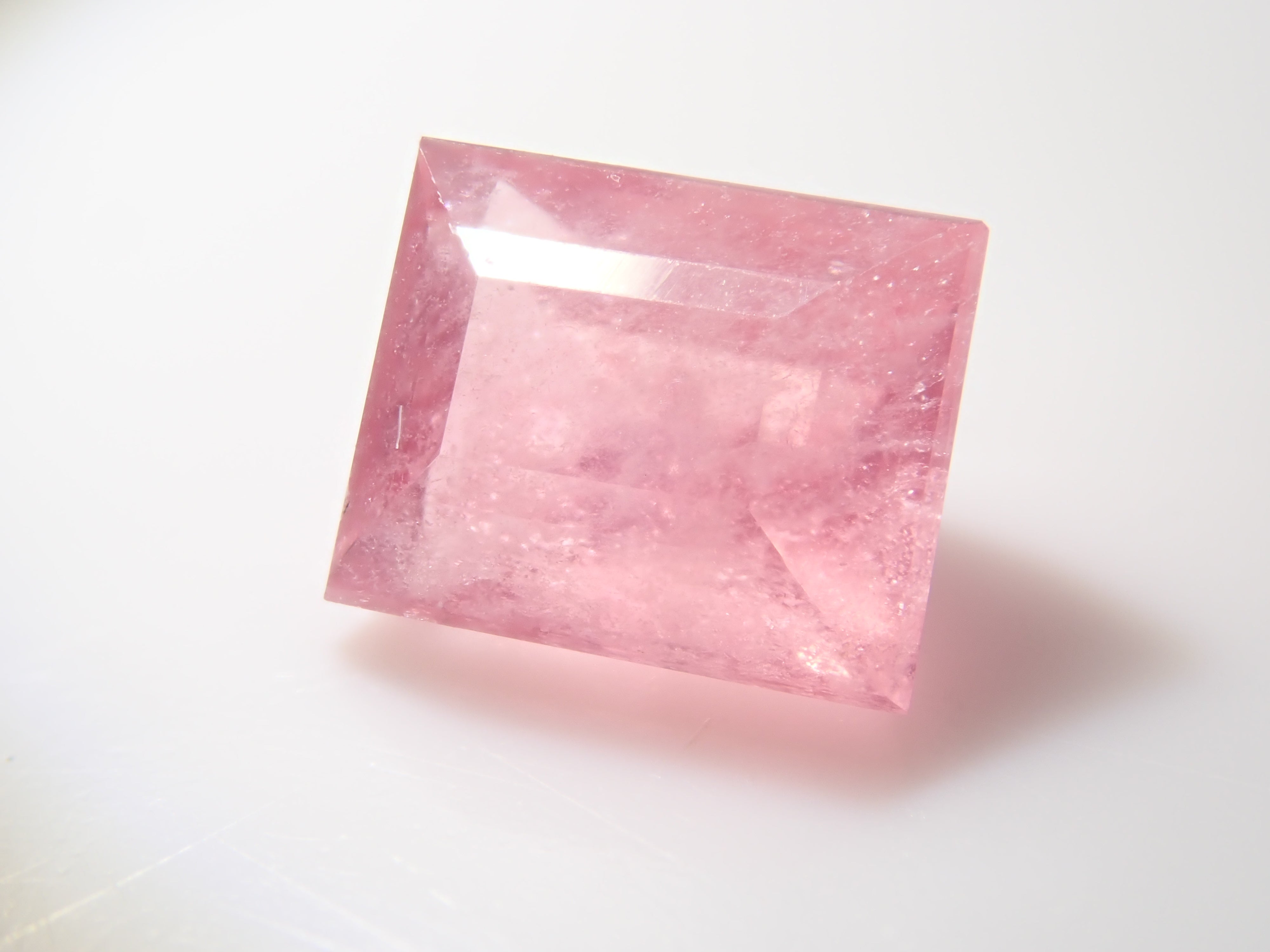 【12543590掲載】グリーンランド産タグトゥパイト 0.420ctルース