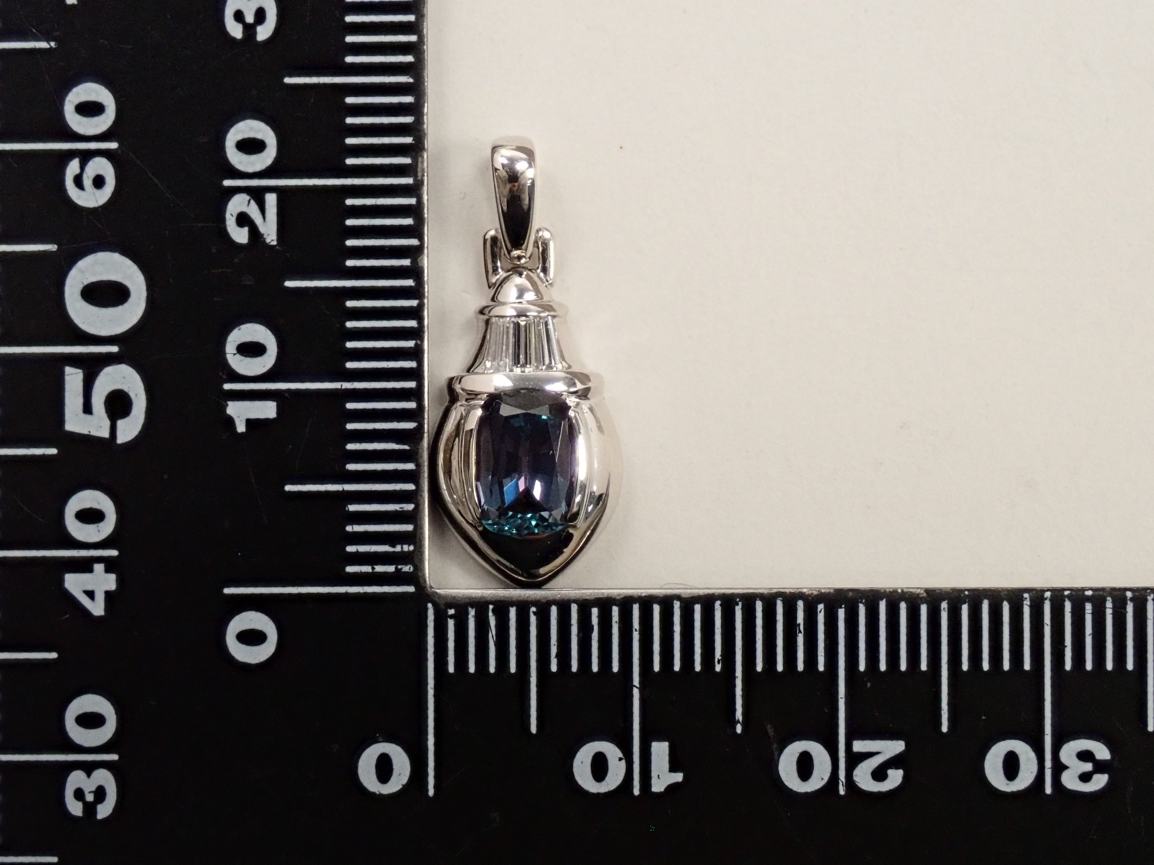 Colorful] Pt900 Synthetic Alexandrite 1.08ct Pendant Top (Necklace