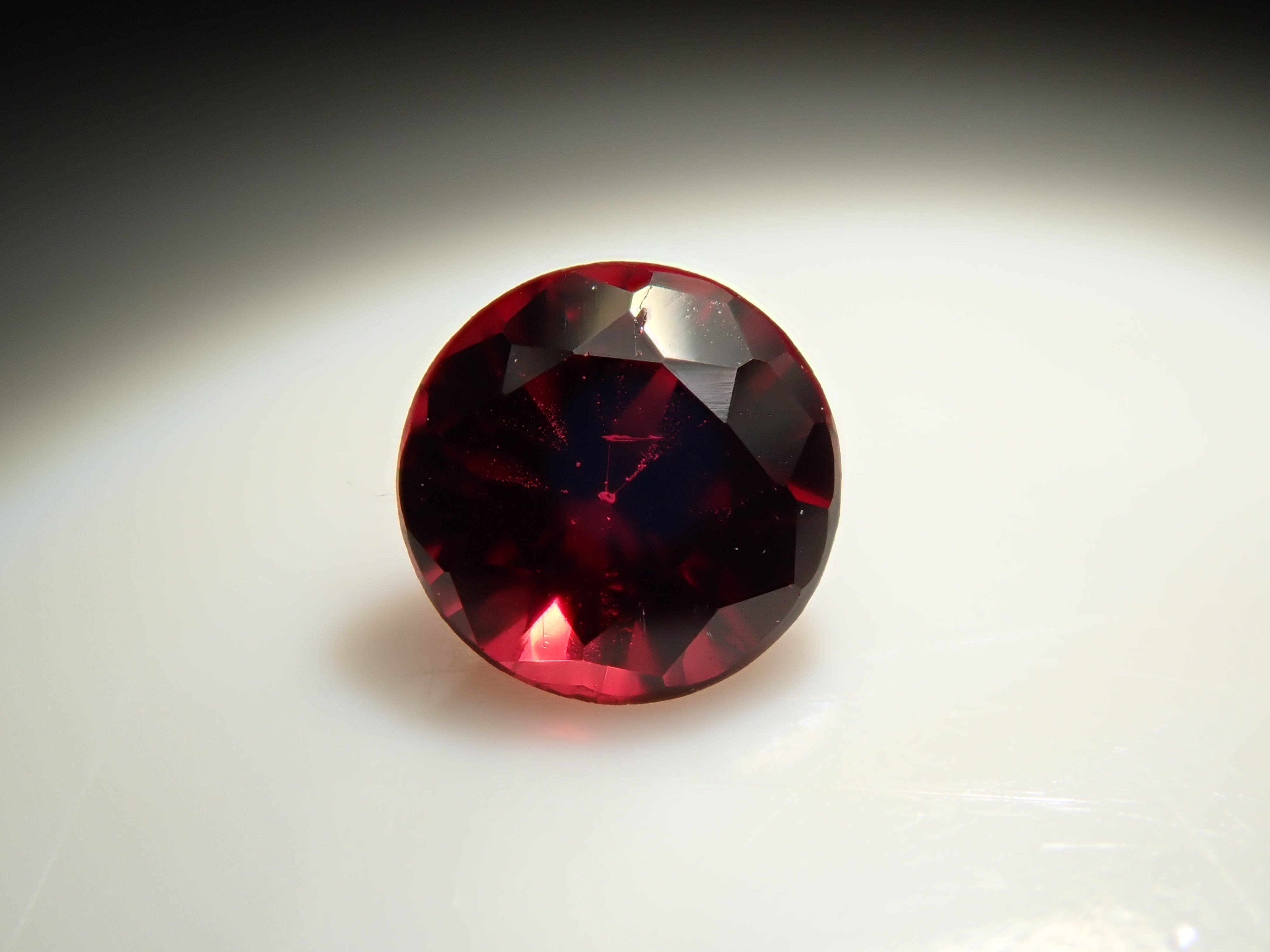 ミャンマー産レッドスピネル 0.214ctルース