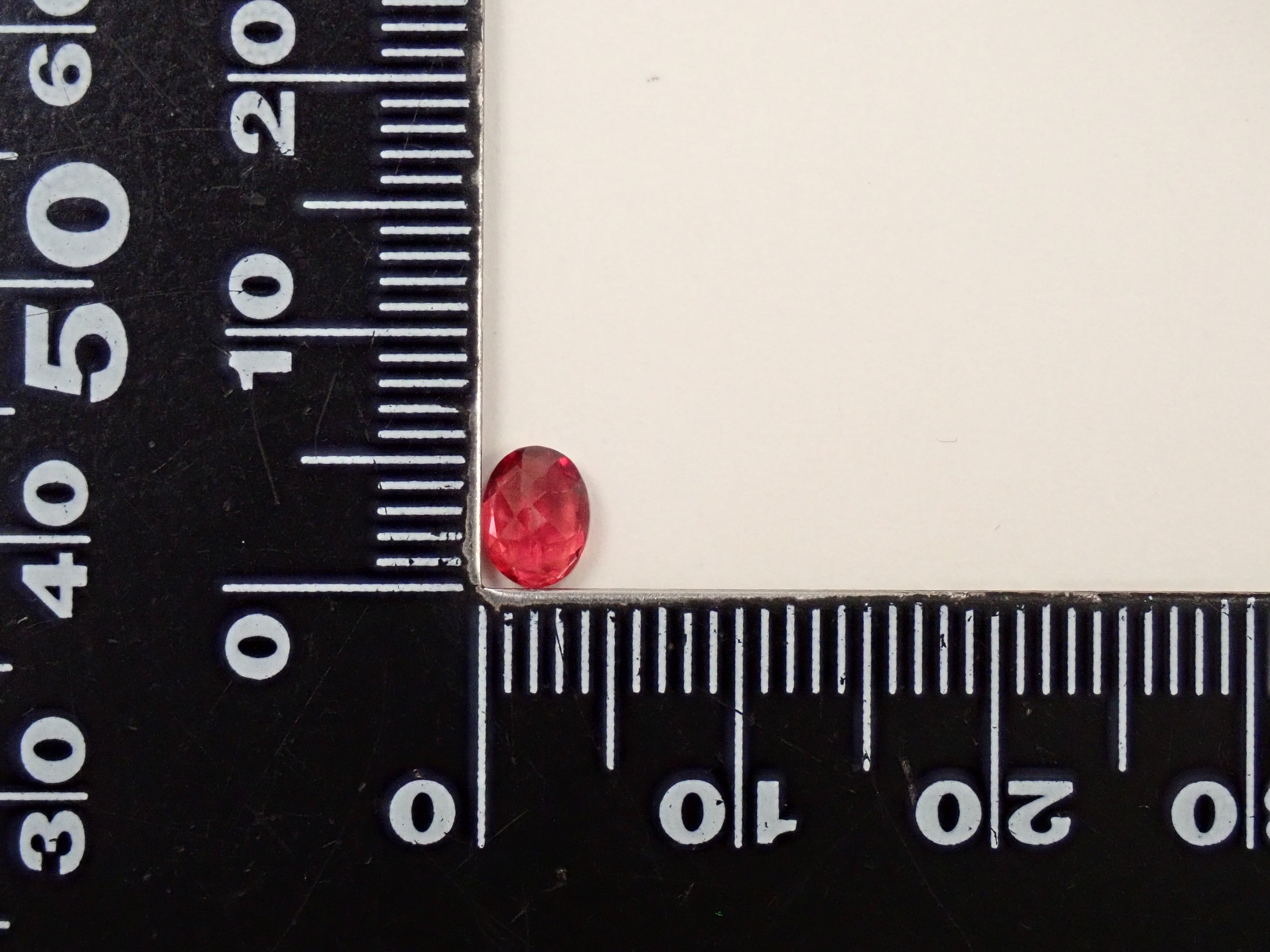 ミャンマー産レッドスピネル 0.578ctルース