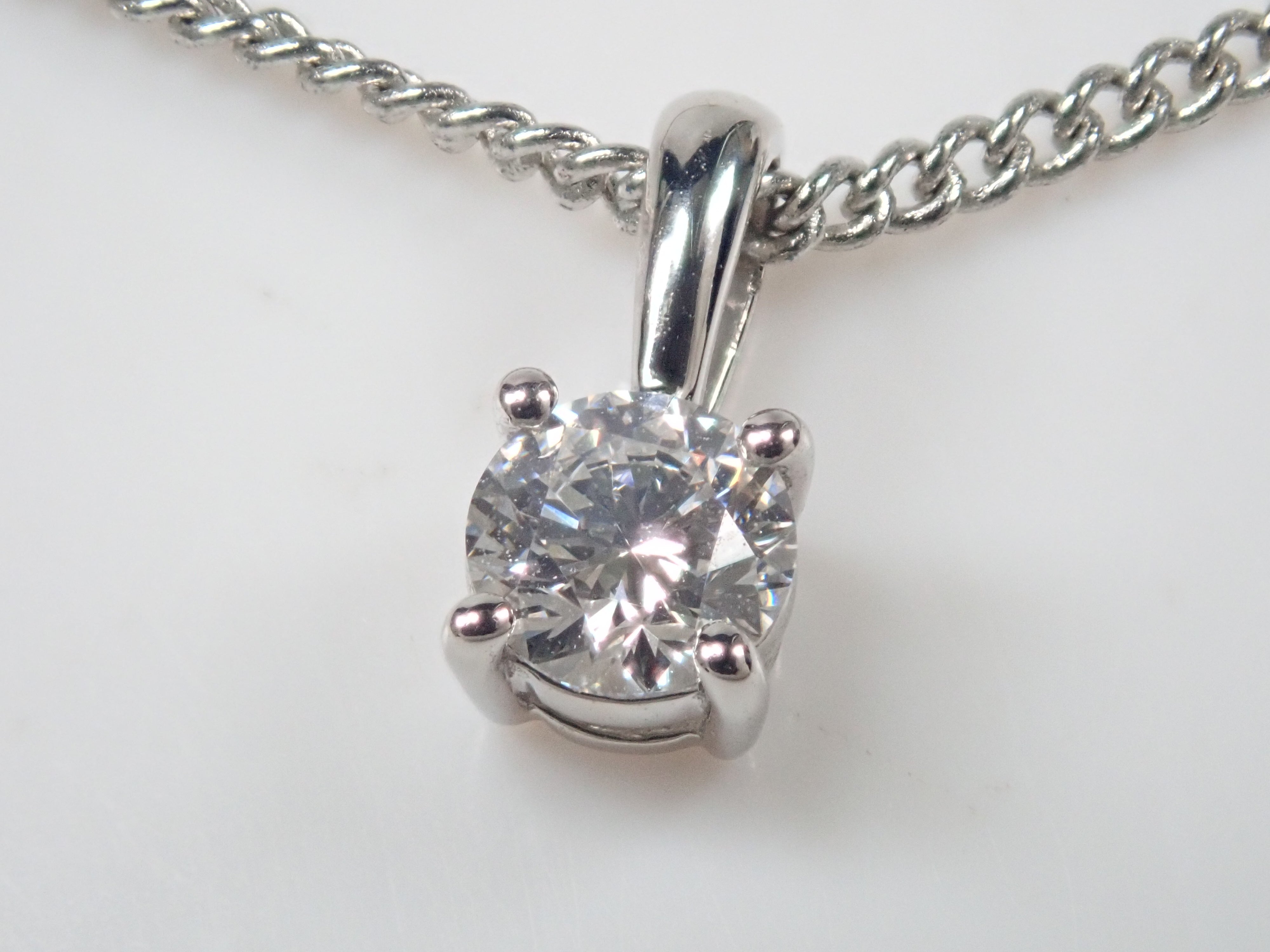 Pt950インターナリフローレスダイヤモンド（D／IF／3EX）0.25ct ペンダントトップ（ネックレストップ）GIA