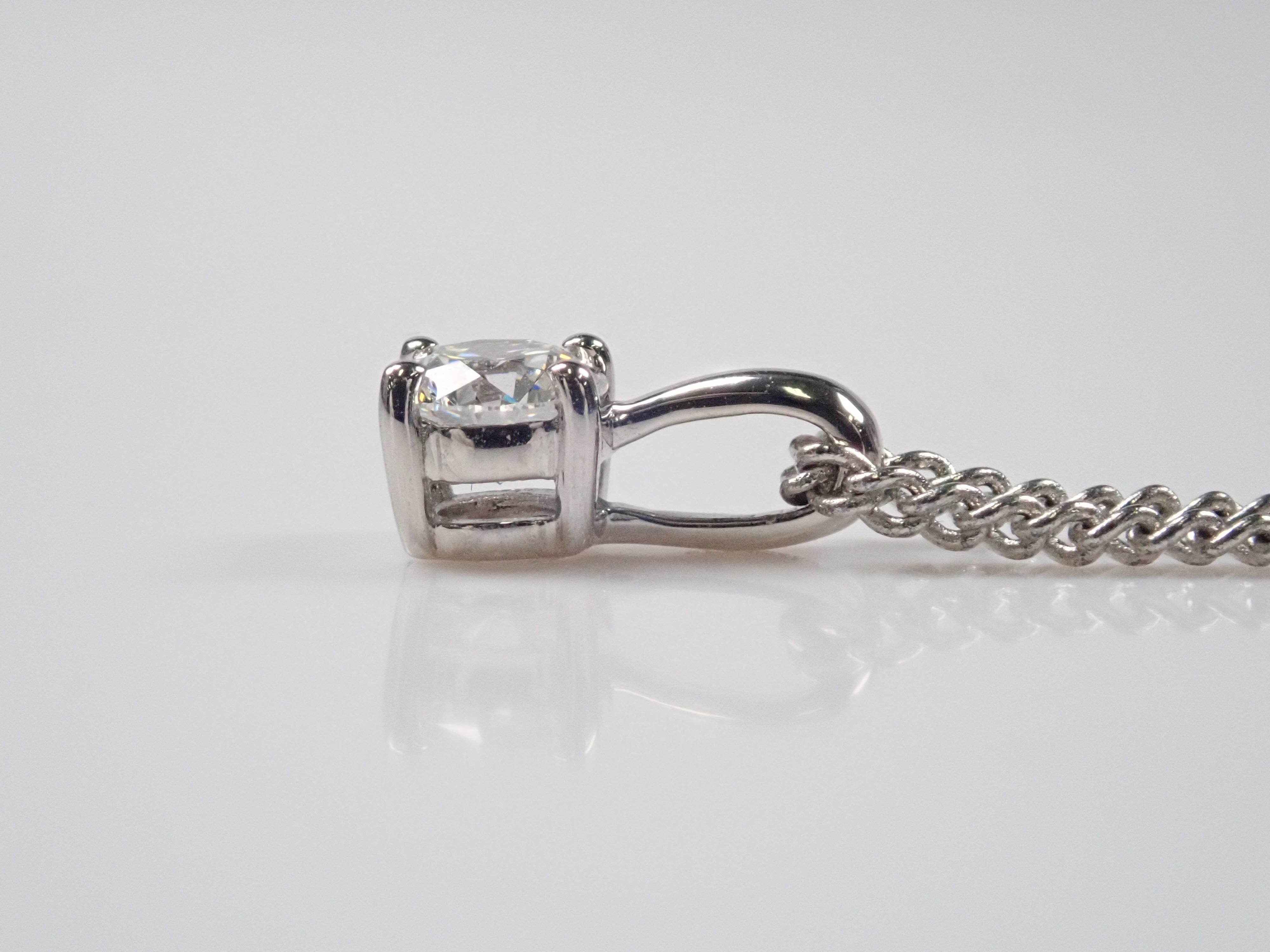 Pt950インターナリフローレスダイヤモンド（D／IF／3EX）0.25ct ペンダントトップ（ネックレストップ）GIA