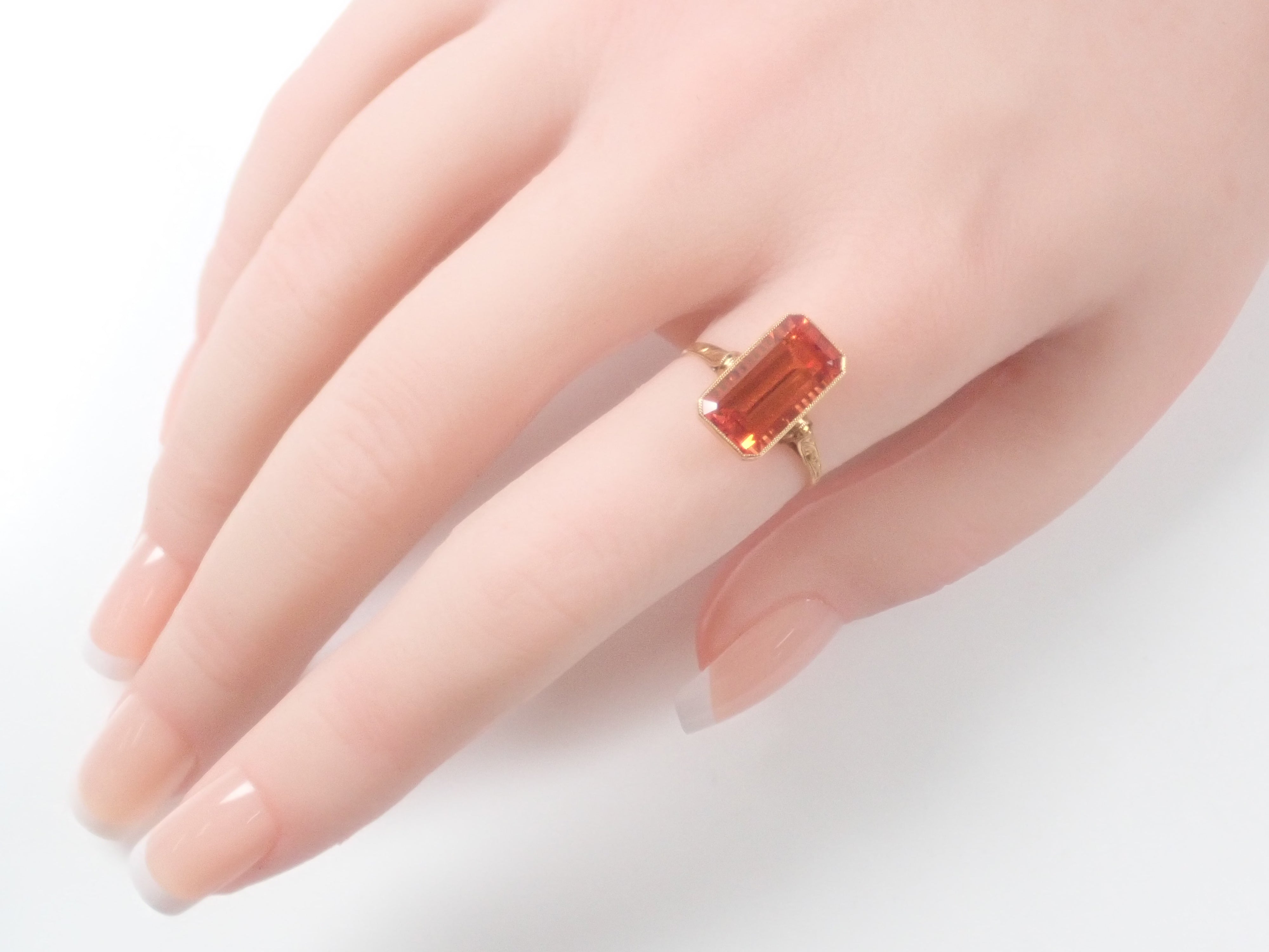 [Posted on 22602644] [Calafri] K18 Synthetic Sapphire Ring