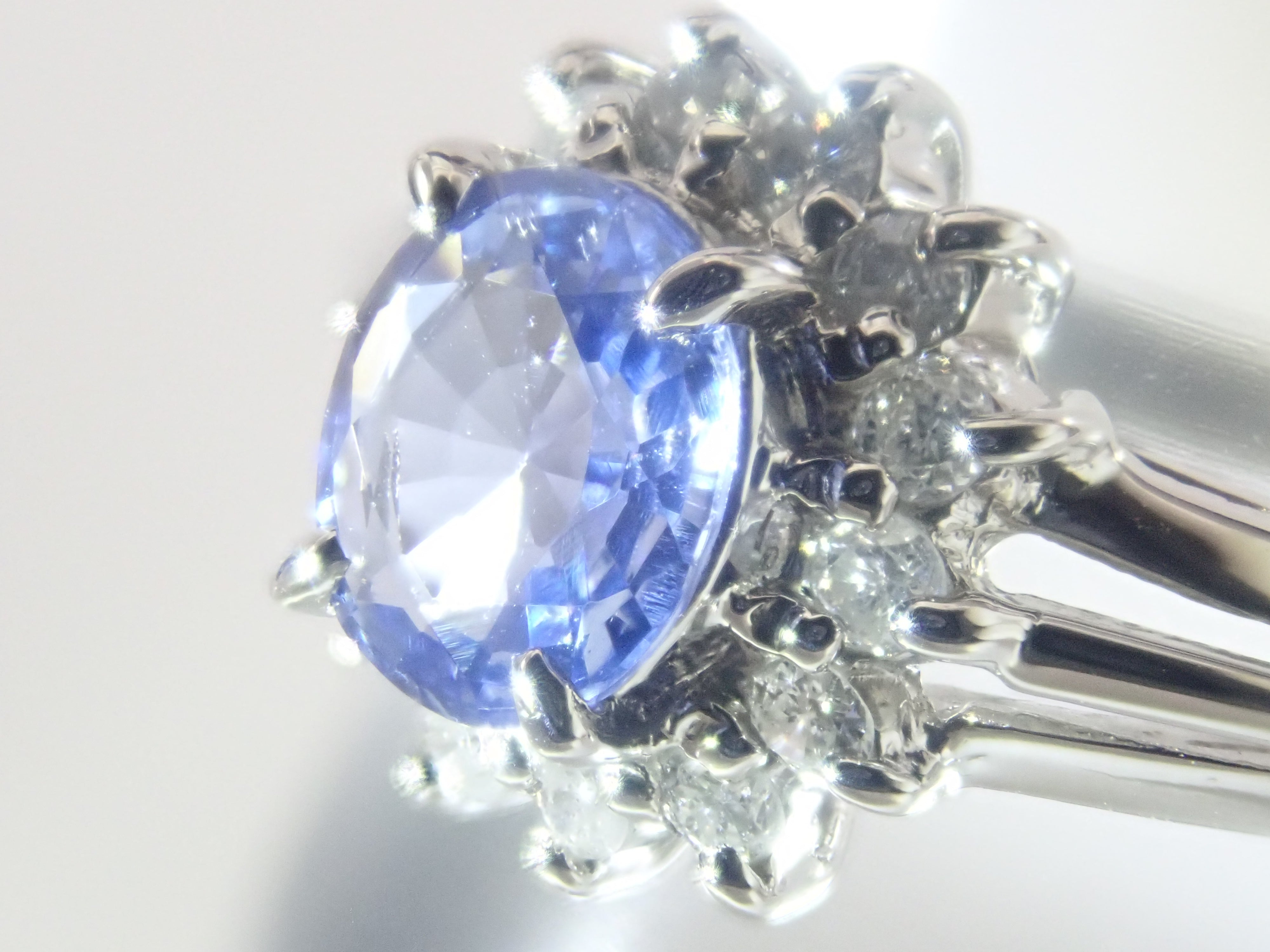 Pt850 ブルーサファイア 0.66ct・ダイヤモンド0.19ctリング 鑑別書