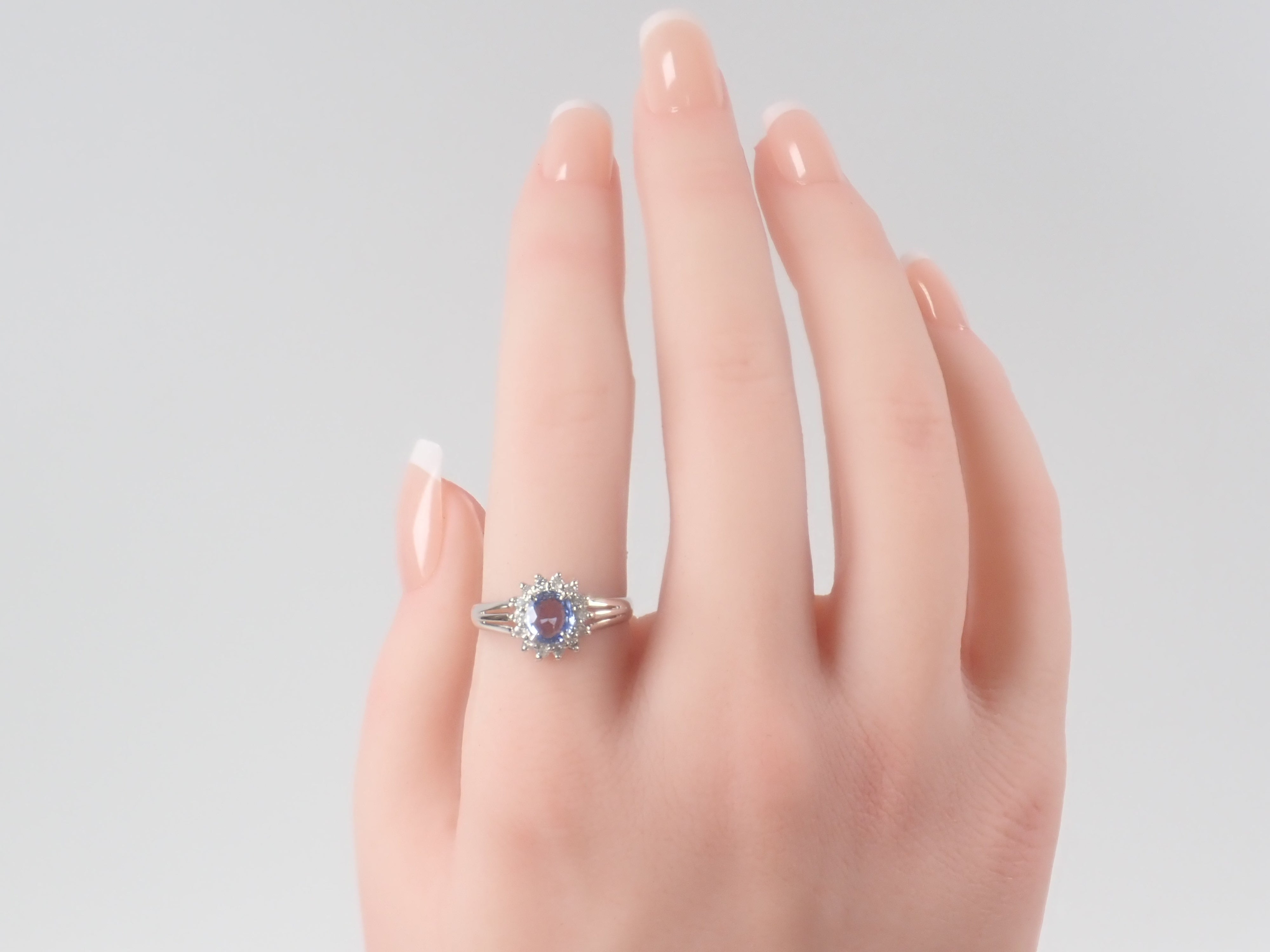 ColorFlully】Pt850 Blue Sapphire 0.66ct Ring