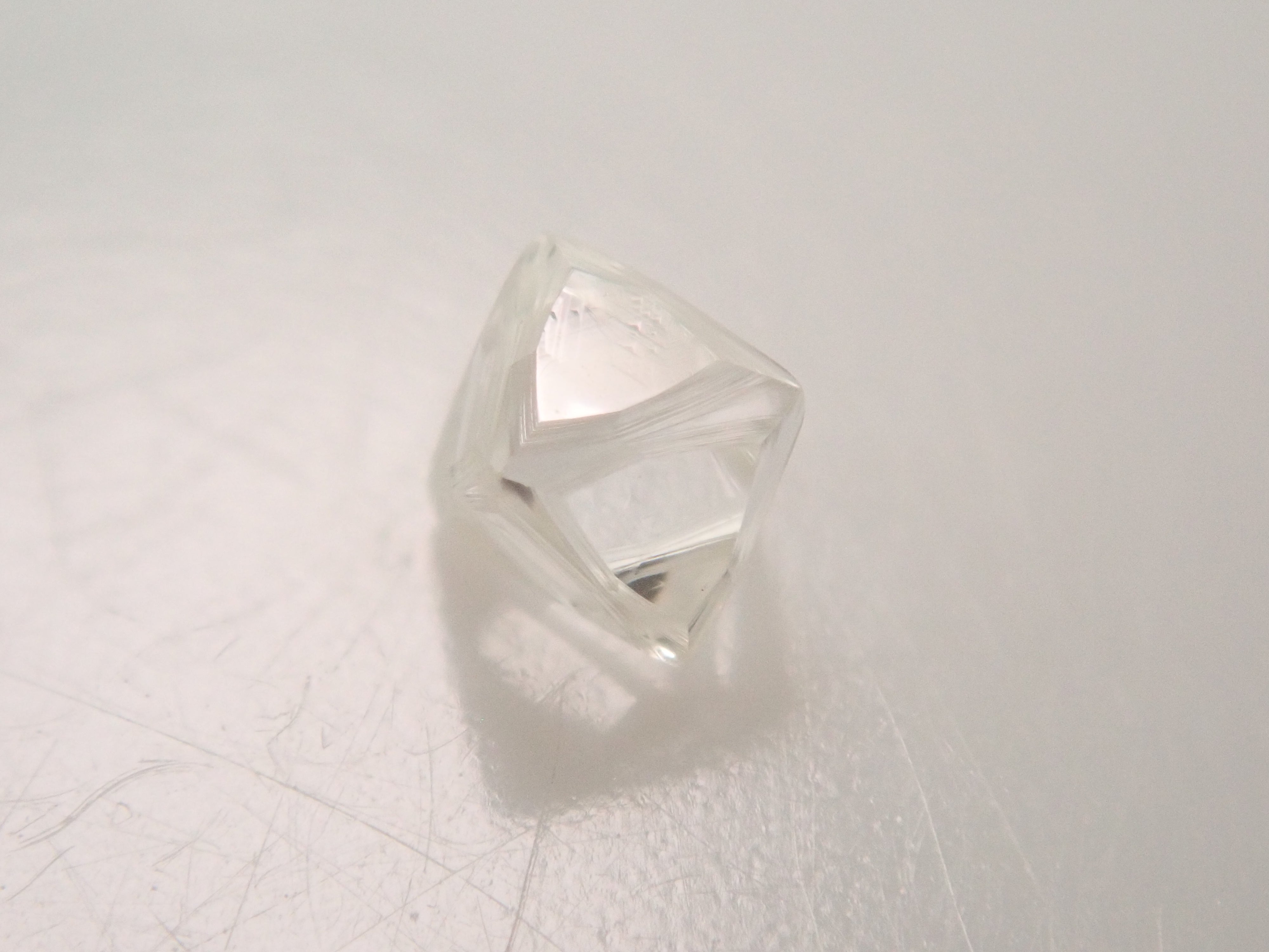12563264 Listed] Russian Rough Diamond (Sawable) 0.124ct