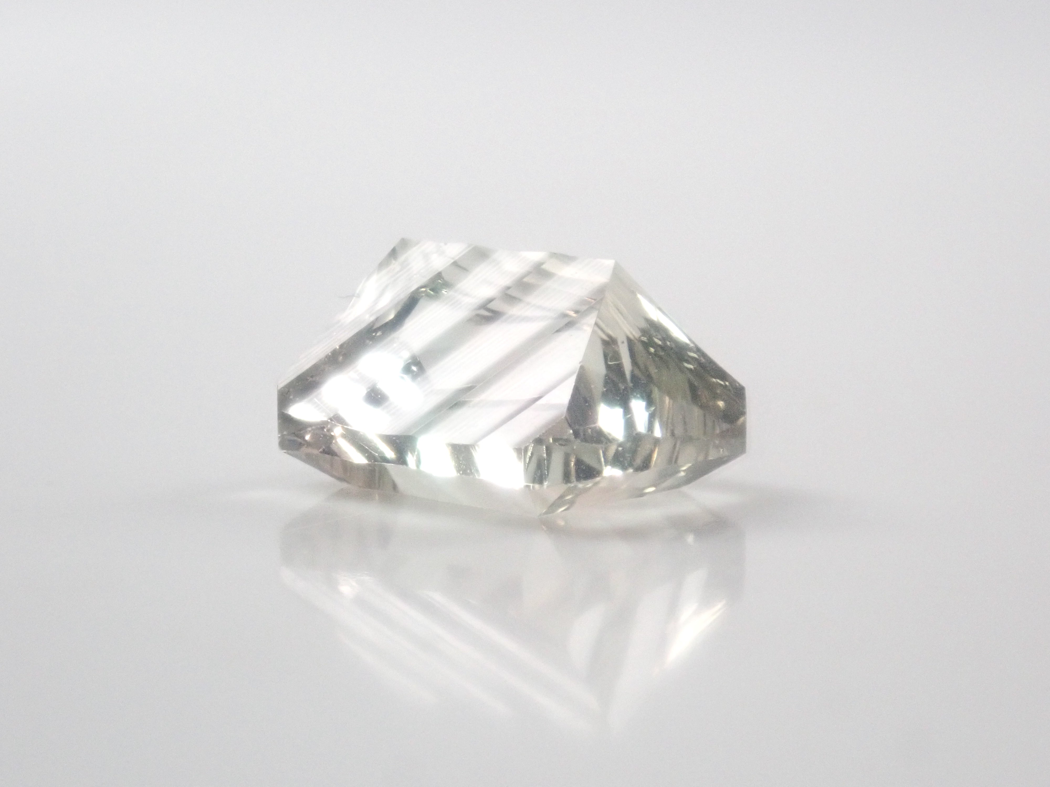 [On Sale June 6th at 10 PM JST] "Limited 13 Stones" Fluorite Gacha including flawed Koshu cut gemstones "Bulk Purchase Discount Available"