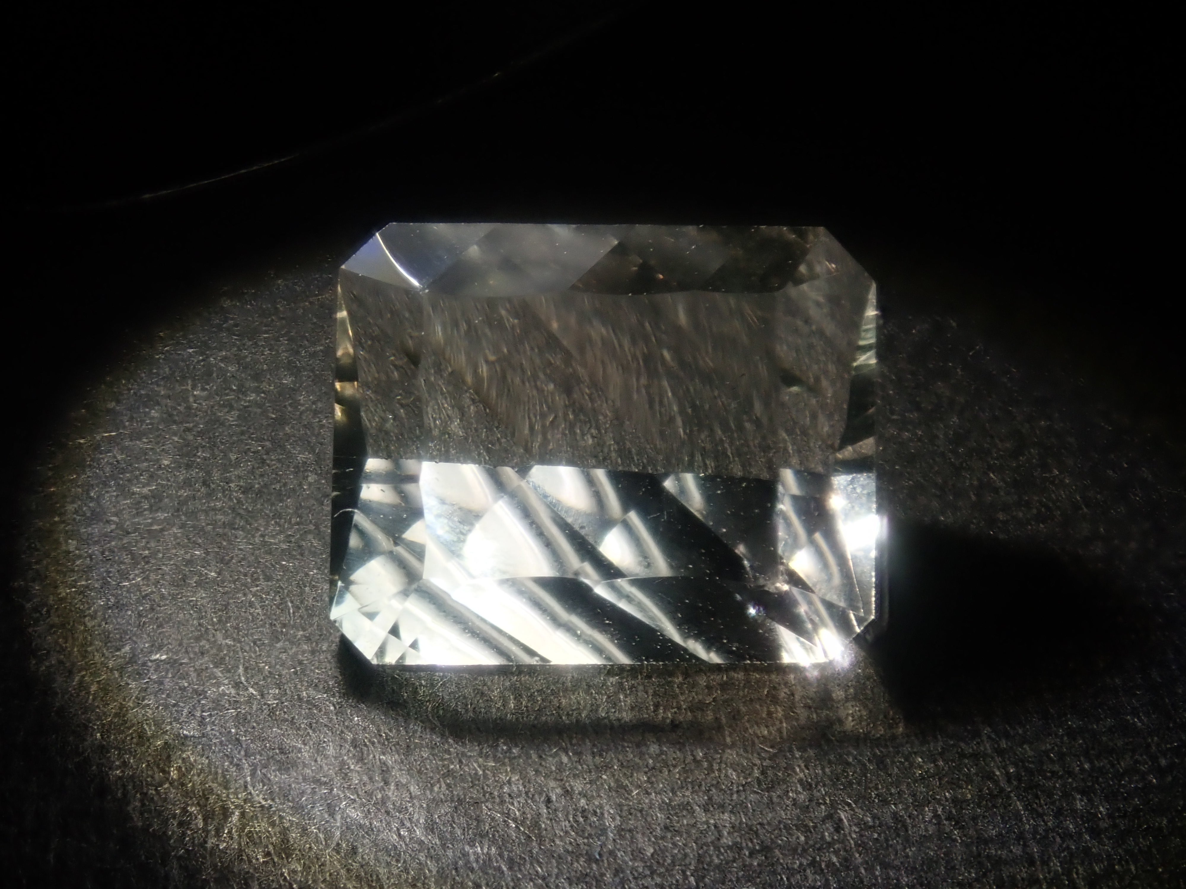[On Sale June 6th at 10 PM JST] "Limited 13 Stones" Fluorite Gacha including flawed Koshu cut gemstones "Bulk Purchase Discount Available"
