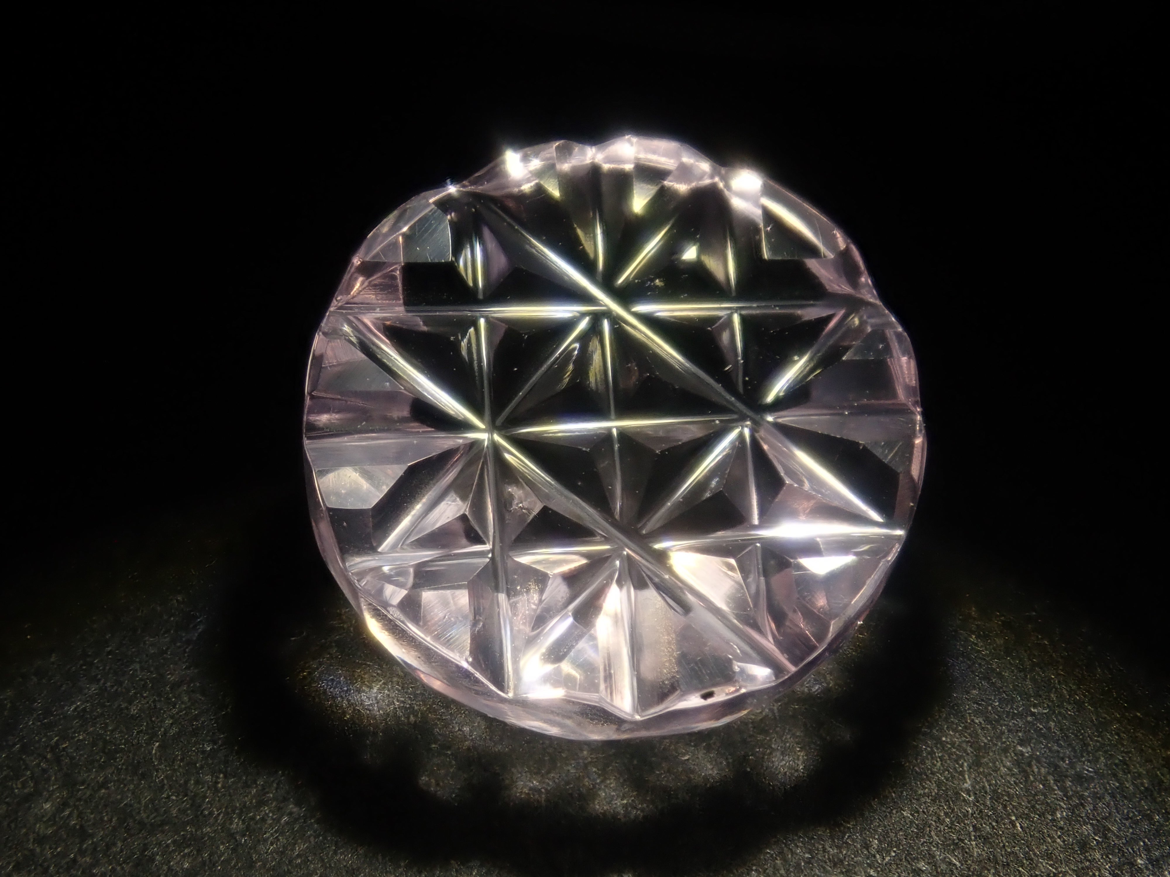 [On Sale June 6th at 10 PM JST] "Limited 13 Stones" Fluorite Gacha including flawed Koshu cut gemstones "Bulk Purchase Discount Available"