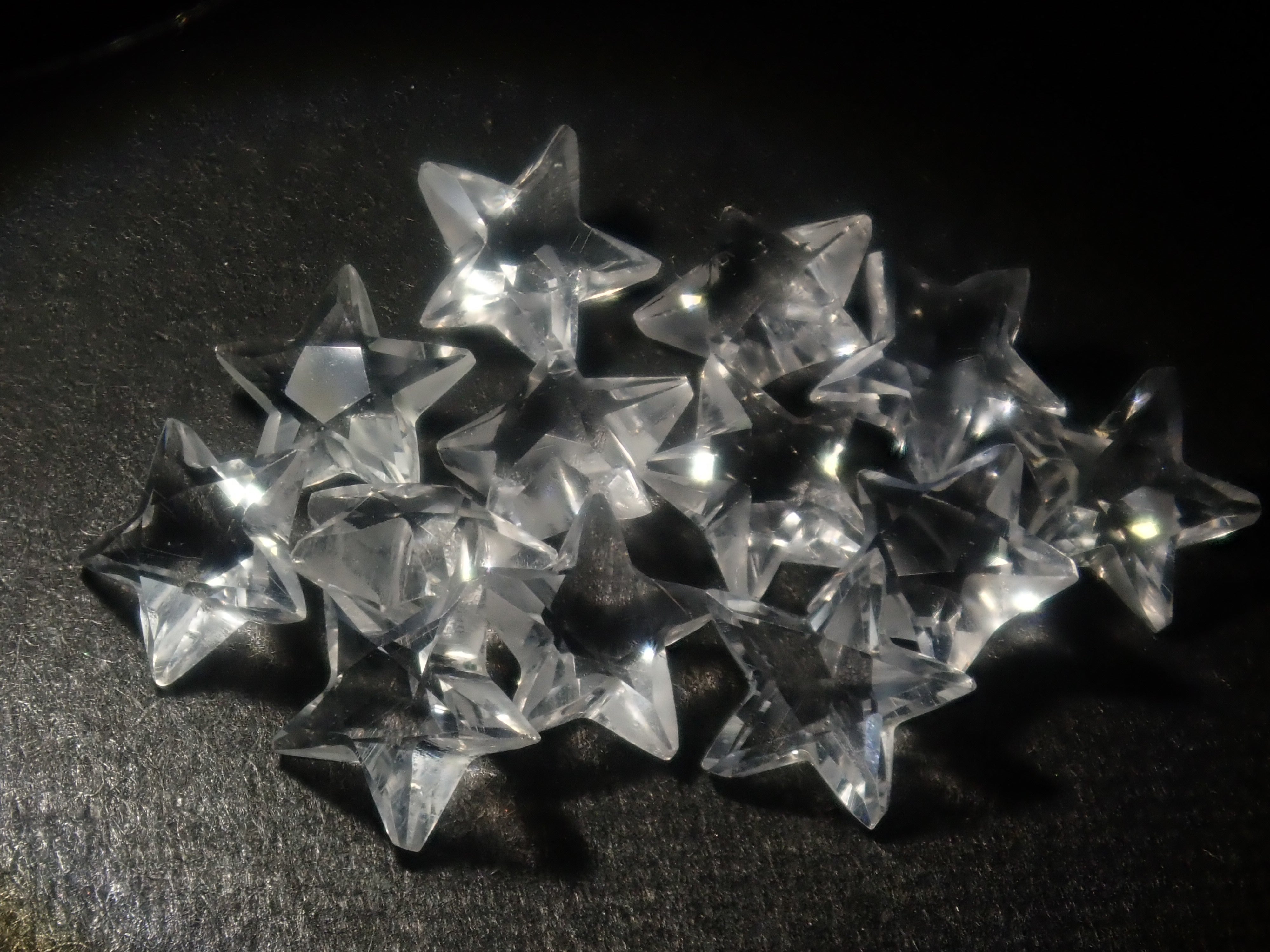 [On Sale June 6th at 10 PM JST] "Limited 13 Stones" Fluorite Gacha including flawed Koshu cut gemstones "Bulk Purchase Discount Available"