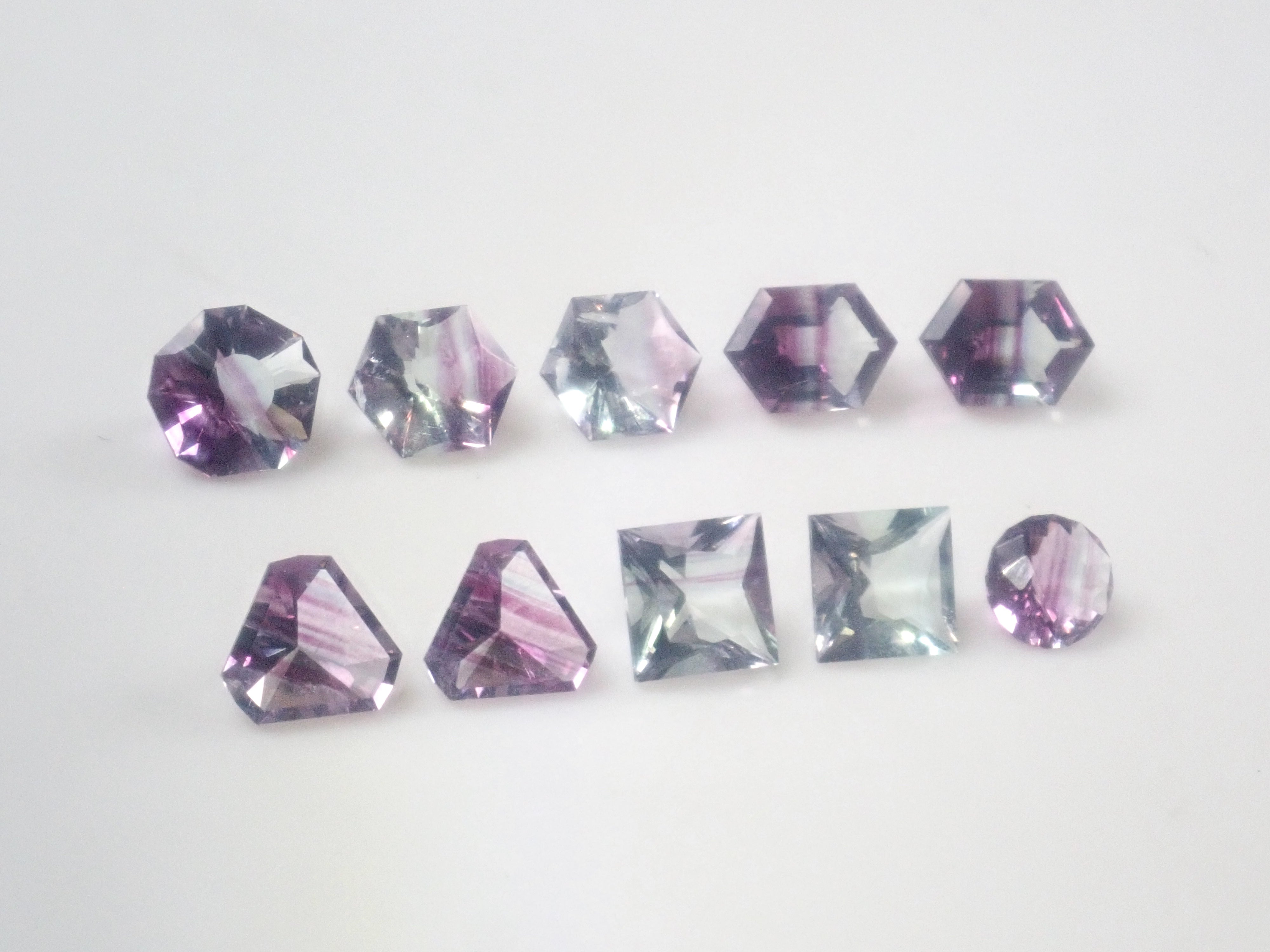 [On Sale June 6th at 10 PM JST] "Limited 13 Stones" Fluorite Gacha including flawed Koshu cut gemstones "Bulk Purchase Discount Available"