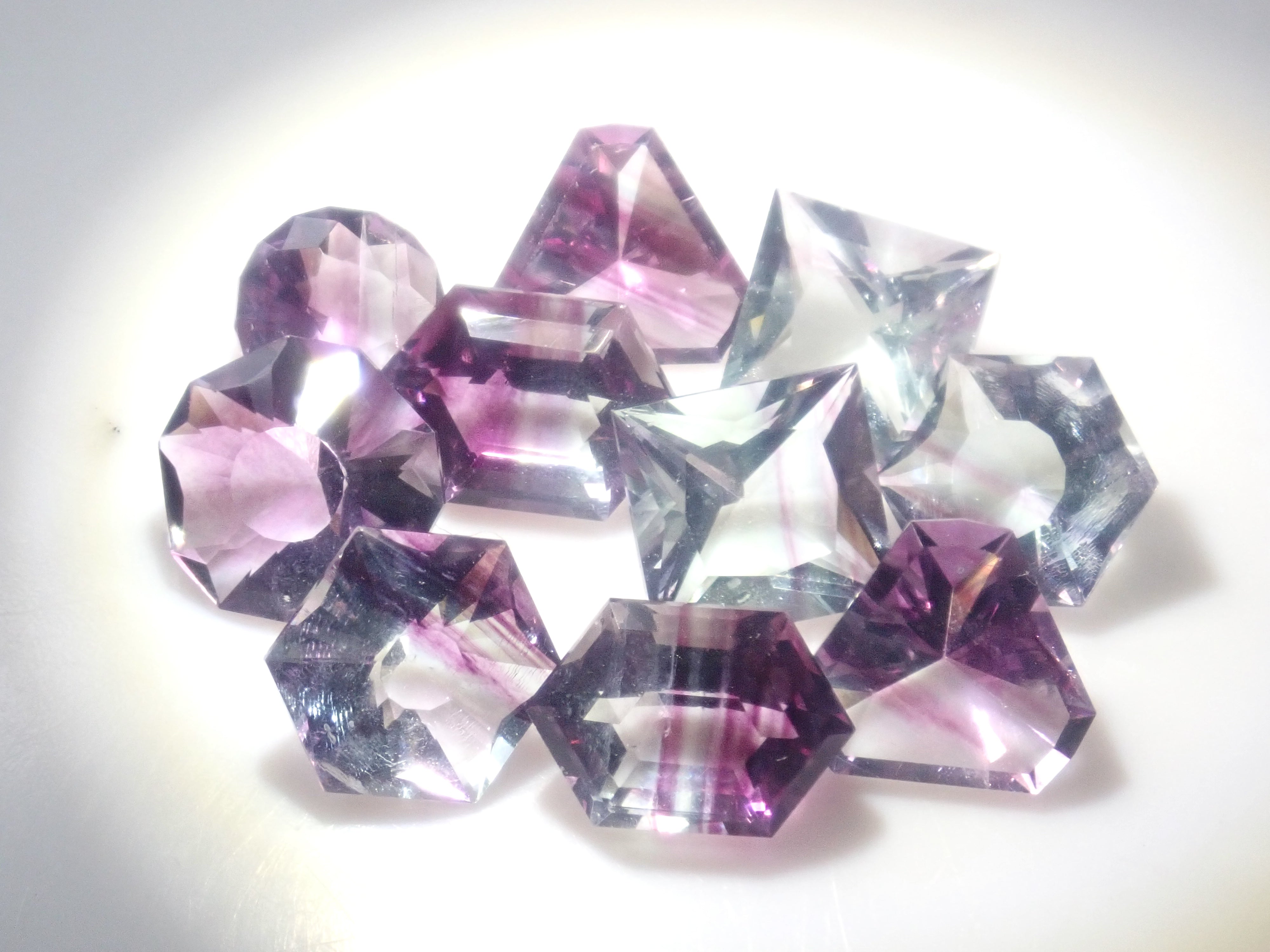 [On Sale June 6th at 10 PM JST] "Limited 13 Stones" Fluorite Gacha including flawed Koshu cut gemstones "Bulk Purchase Discount Available"