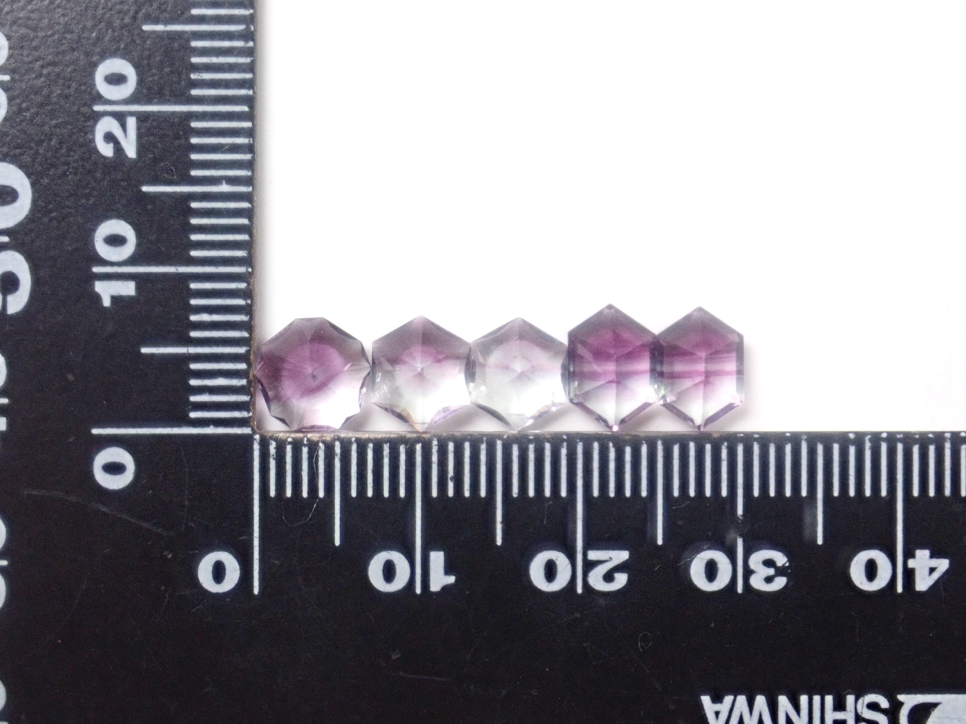 [On Sale June 6th at 10 PM JST] "Limited 13 Stones" Fluorite Gacha including flawed Koshu cut gemstones "Bulk Purchase Discount Available"