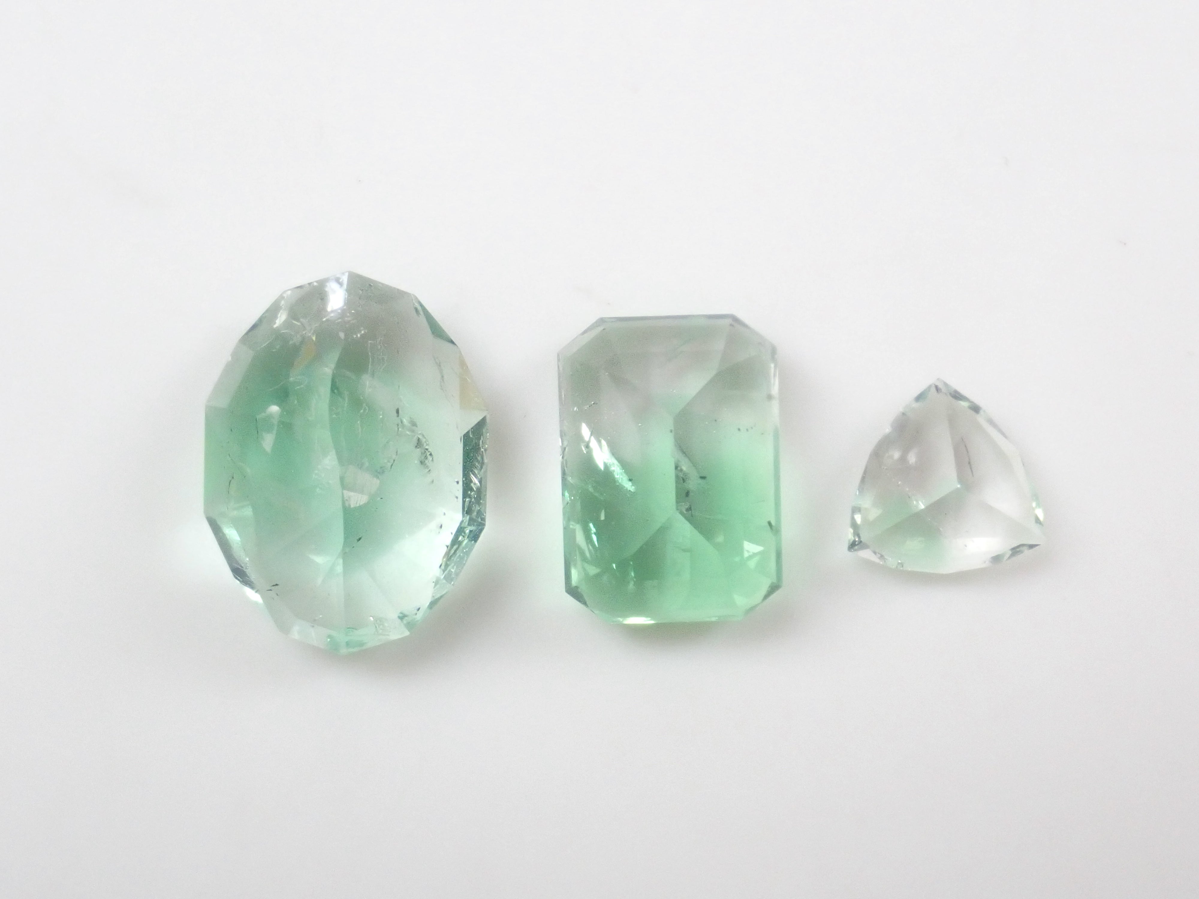 [6/ 10 PM JST Release] 《Limited to 11 Stones》Bicolor Gemstone Gacha featuring Paraiba Tourmaline and Euclase 《Bulk Purchase Discount Available》
