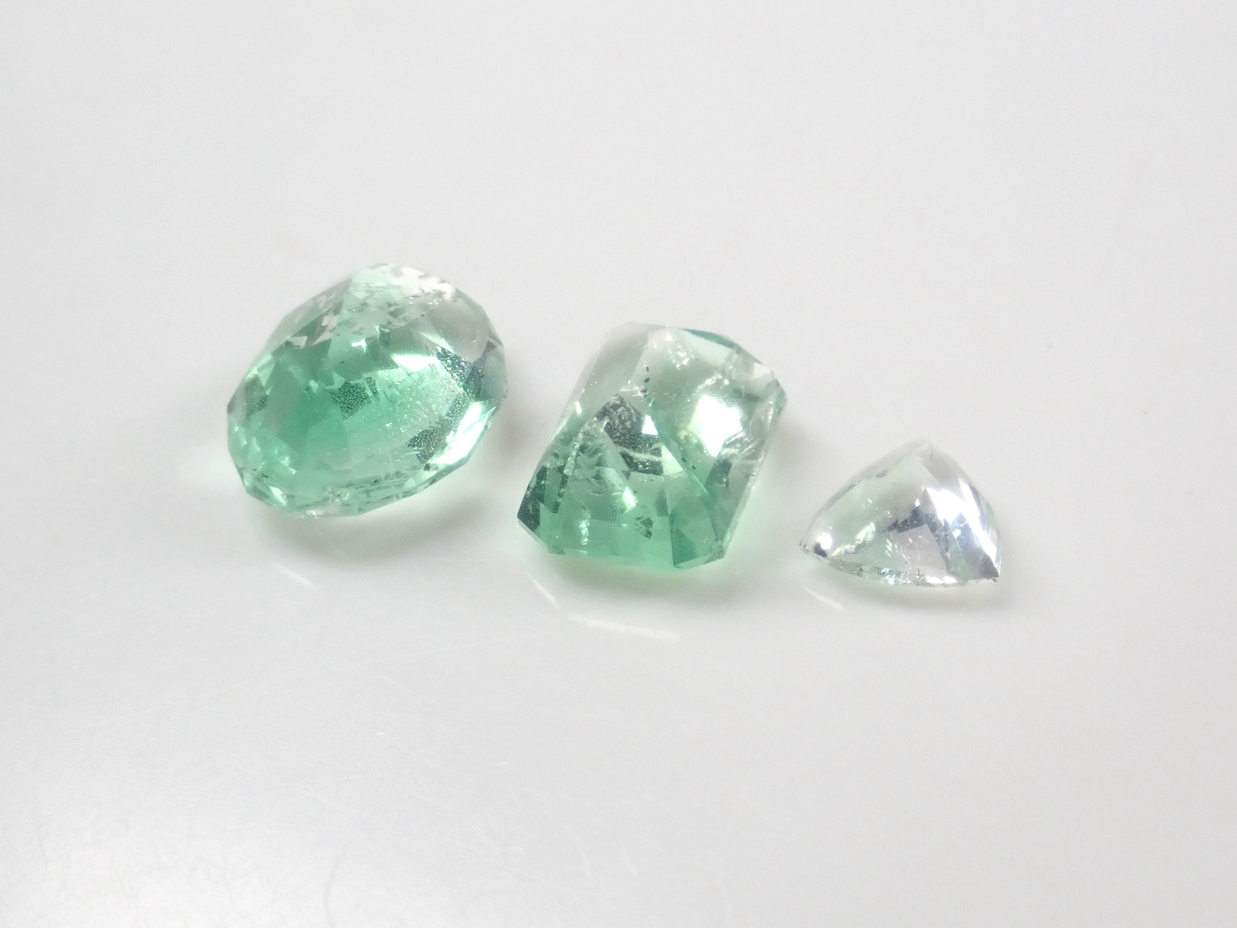 [6/ 10 PM JST Release] 《Limited to 11 Stones》Bicolor Gemstone Gacha featuring Paraiba Tourmaline and Euclase 《Bulk Purchase Discount Available》